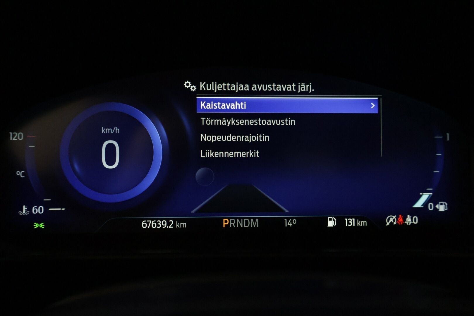 Ford Focus 2022 1,0 EcoBoost 125hv A8 ST-Line Wagon *Suomi-auto / Webasto / Navi / Digimittaristo / P.Kamera / Koukku* - Kahdet renkaat ja vanteet!