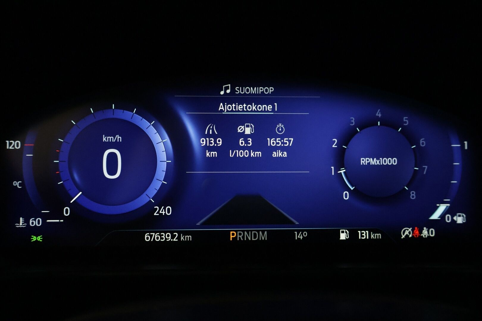 Ford Focus 2022 1,0 EcoBoost 125hv A8 ST-Line Wagon *Suomi-auto / Webasto / Navi / Digimittaristo / P.Kamera / Koukku* - Kahdet renkaat ja vanteet!