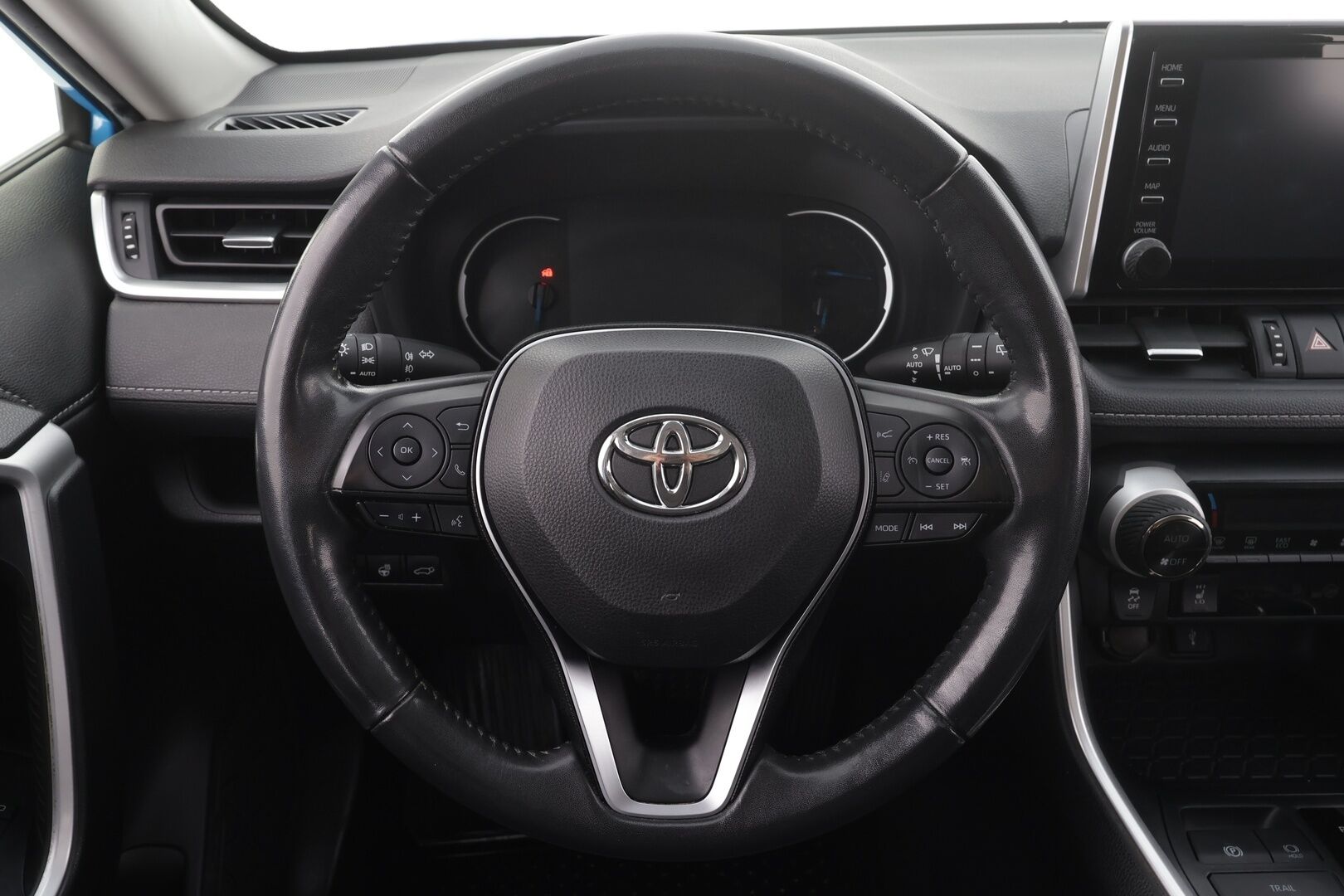 Toyota RAV4 2022 2,5 Hybrid AWD-i Business * Koukku / ACC / LED / P.kamera / Sisätilanlämmitin / Navi / Kaistavahti * - 1.om Suomi-auto / Harvinainen Blue Flame väri / Kahdet renkaat aluvanteilla / Merkkihuollot