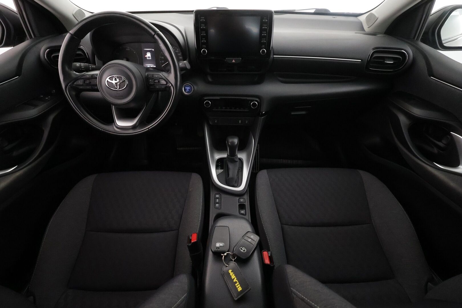 Toyota Yaris 2022 1,5 Hybrid Active - | ACC | Lohko | P.Kamera | Ratinlämmitys | Navi | Apple&Android | Suomi-auto | Kahdet Renkaat |