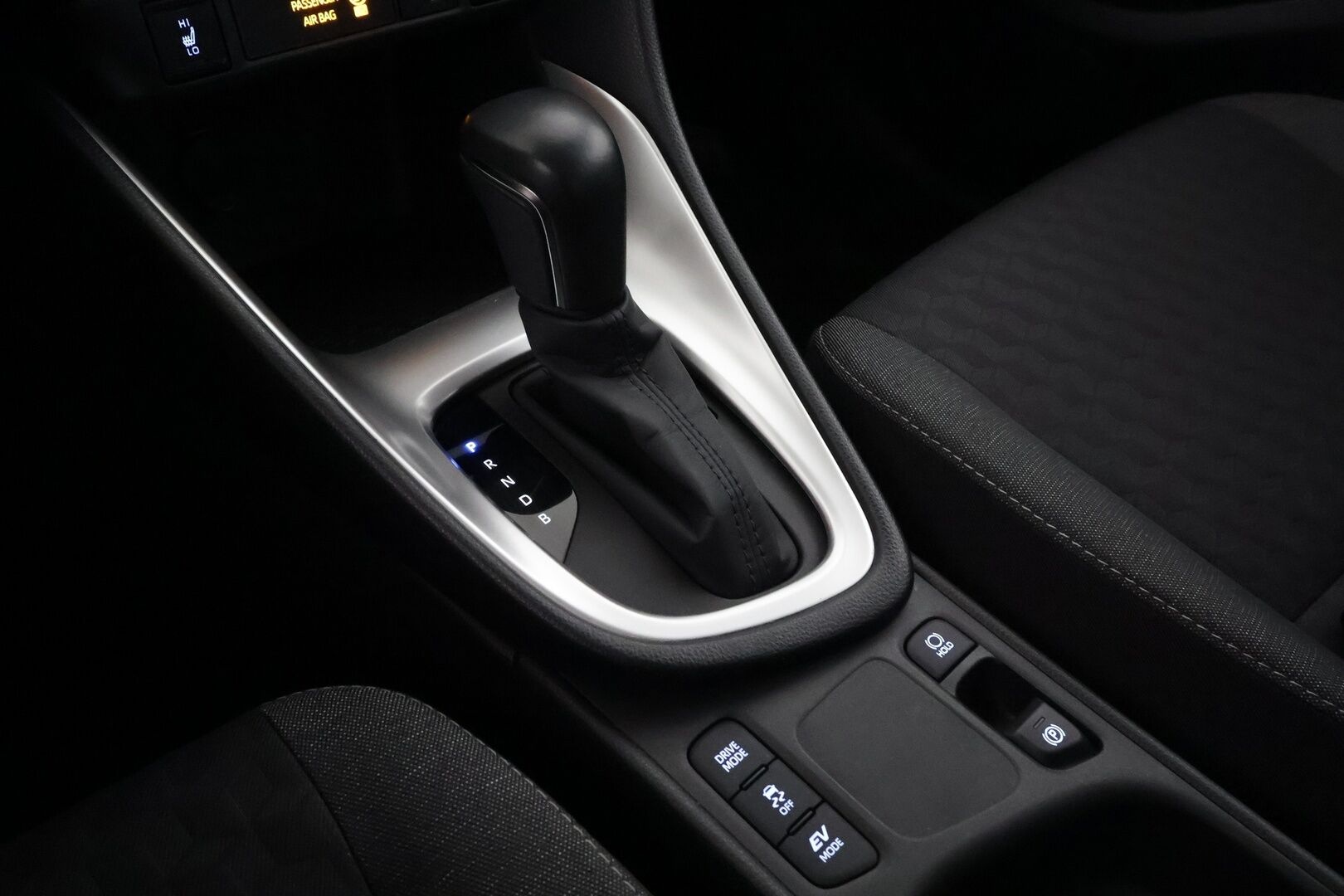 Toyota Yaris 2022 1,5 Hybrid Active - | ACC | Lohko | P.Kamera | Ratinlämmitys | Navi | Apple&Android | Suomi-auto | Kahdet Renkaat |