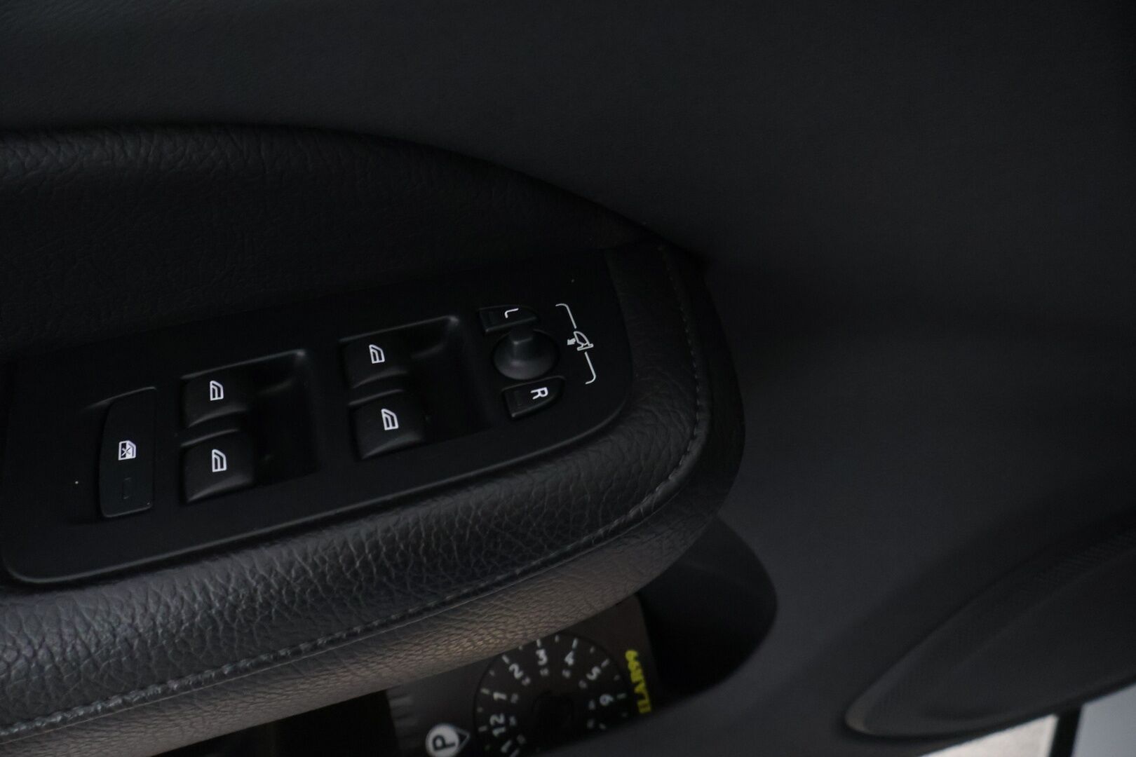 Volvo S60 2022 B5 MHEV Business Inscription Edition aut - 2.Om Suomi-auto | Merkkihuollettu | ACC | Webasto | P.kamera | Navi | Muistipenkki | Carplay | Koukku | 2x renkaat