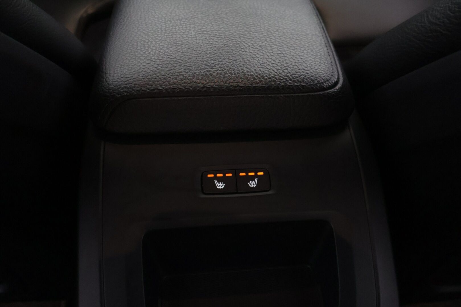 Volvo S60 2022 B5 MHEV Business Inscription Edition aut - 2.Om Suomi-auto | Merkkihuollettu | ACC | Webasto | P.kamera | Navi | Muistipenkki | Carplay | Koukku | 2x renkaat