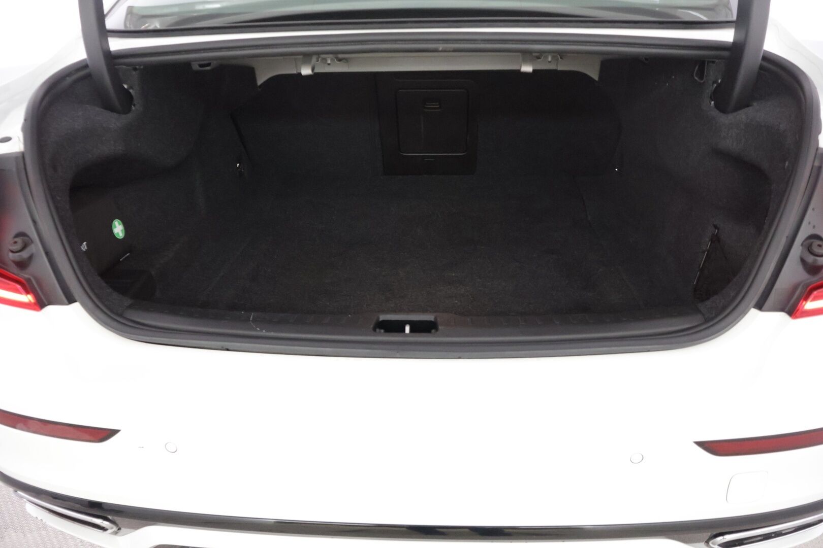 Volvo S60 2022 B5 MHEV Business Inscription Edition aut - 2.Om Suomi-auto | Merkkihuollettu | ACC | Webasto | P.kamera | Navi | Muistipenkki | Carplay | Koukku | 2x renkaat