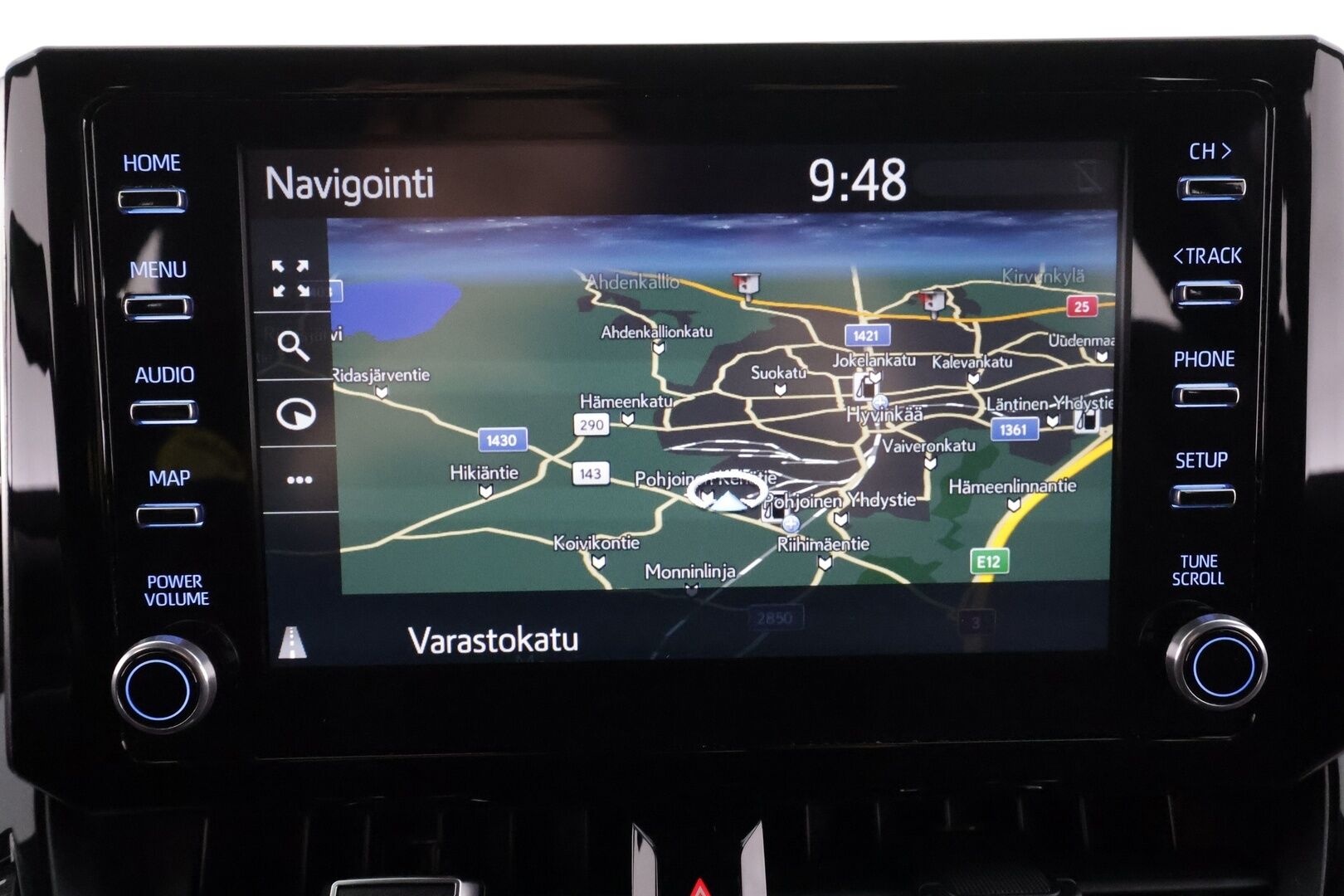 Toyota Corolla 2020 Touring Sports 2,0 Hybrid Active * ACC / P.kamera / LED / Navi / Lohkolämmitin / Koukku / KeylessGo * - Suomi-auto / Kahdet renkaat aluvanteilla / Merkkihuollettu - HULLU BLACKWEEK KORKOTARJOUS 2,49%