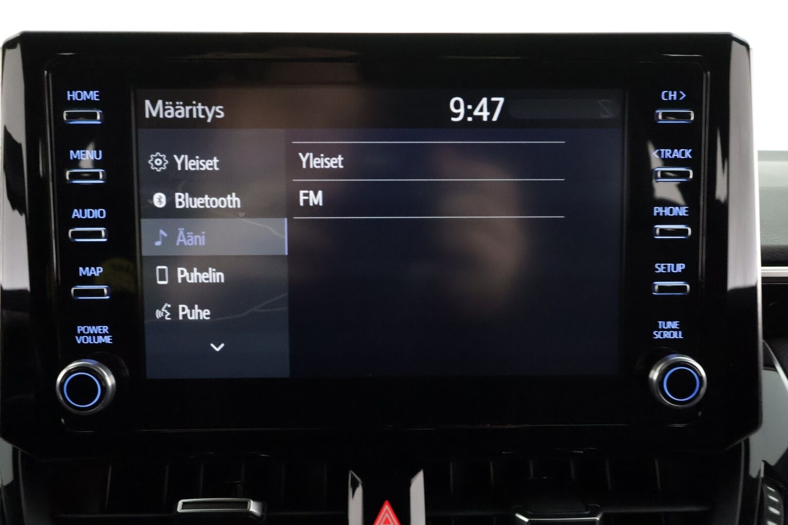 Toyota Corolla 2020 Touring Sports 2,0 Hybrid Active * ACC / P.kamera / LED / Navi / Lohkolämmitin / Koukku / KeylessGo * - Suomi-auto / Kahdet renkaat aluvanteilla / Merkkihuollettu - HULLU BLACKWEEK KORKOTARJOUS 2,49%