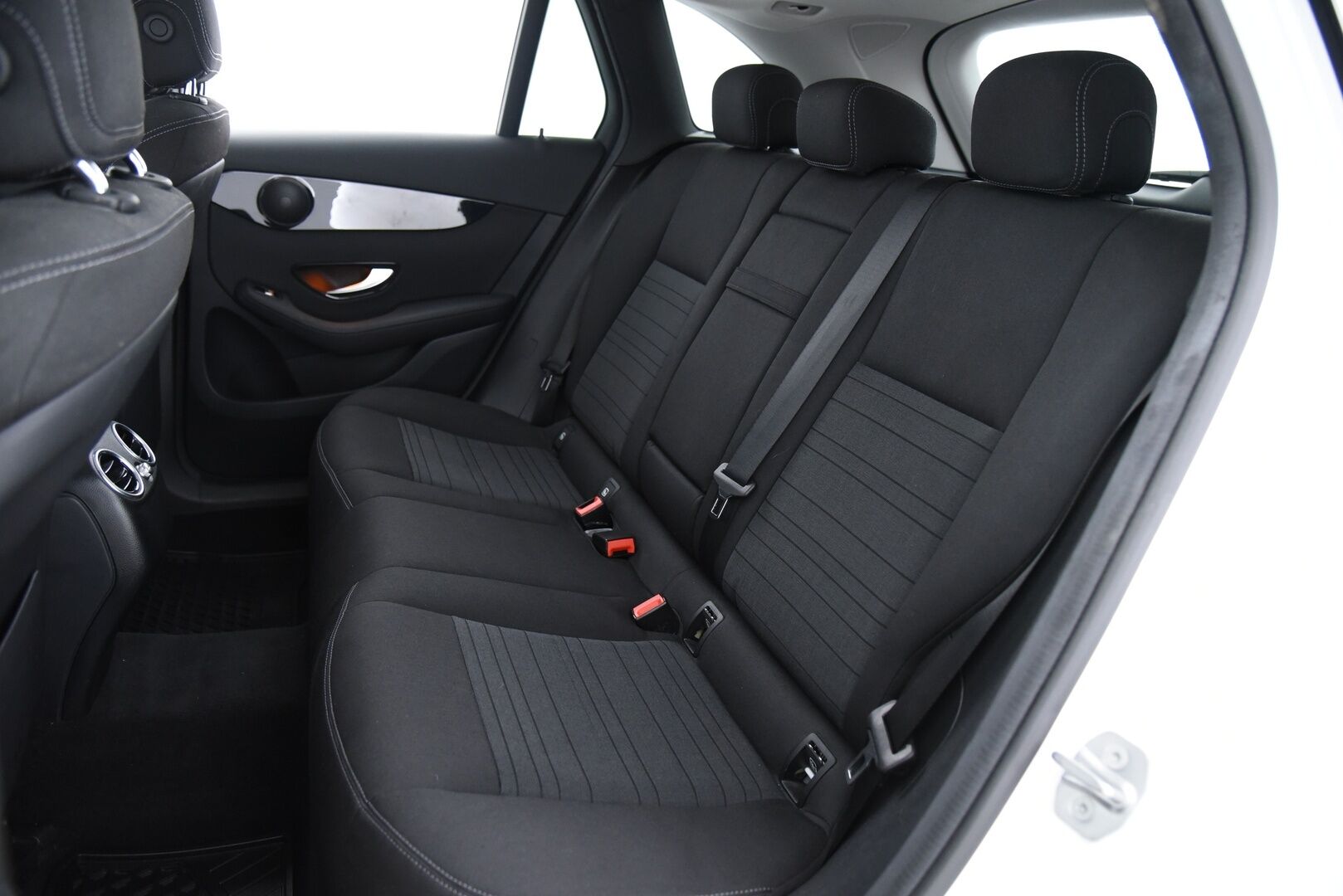 Mercedes-Benz GLC 2020 300 e 4MATIC A Business EQ Power  / Adapt. vakkari / Peruutuskamera / Facelift / Sähkökontti / Ledit - 3,99 % KORKOTARJOUS TÄHÄN AUTOON - 1-omisteinen / Suomiauto / Huippuvarusteet / ALV /  / Kahdet hyvät renkaat!