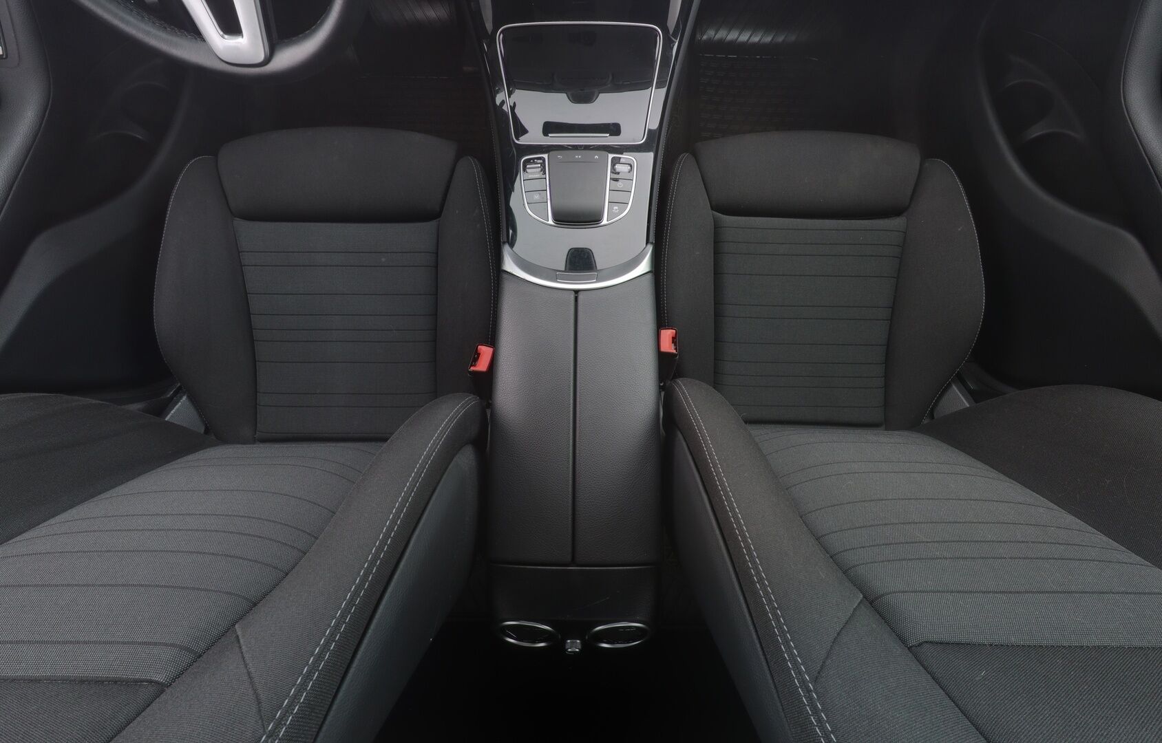 Mercedes-Benz GLC 2020 300 e 4MATIC A Business EQ Power  / Adapt. vakkari / Peruutuskamera / Facelift / Sähkökontti / Ledit - 3,99 % KORKOTARJOUS TÄHÄN AUTOON - 1-omisteinen / Suomiauto / Huippuvarusteet / ALV /  / Kahdet hyvät renkaat!