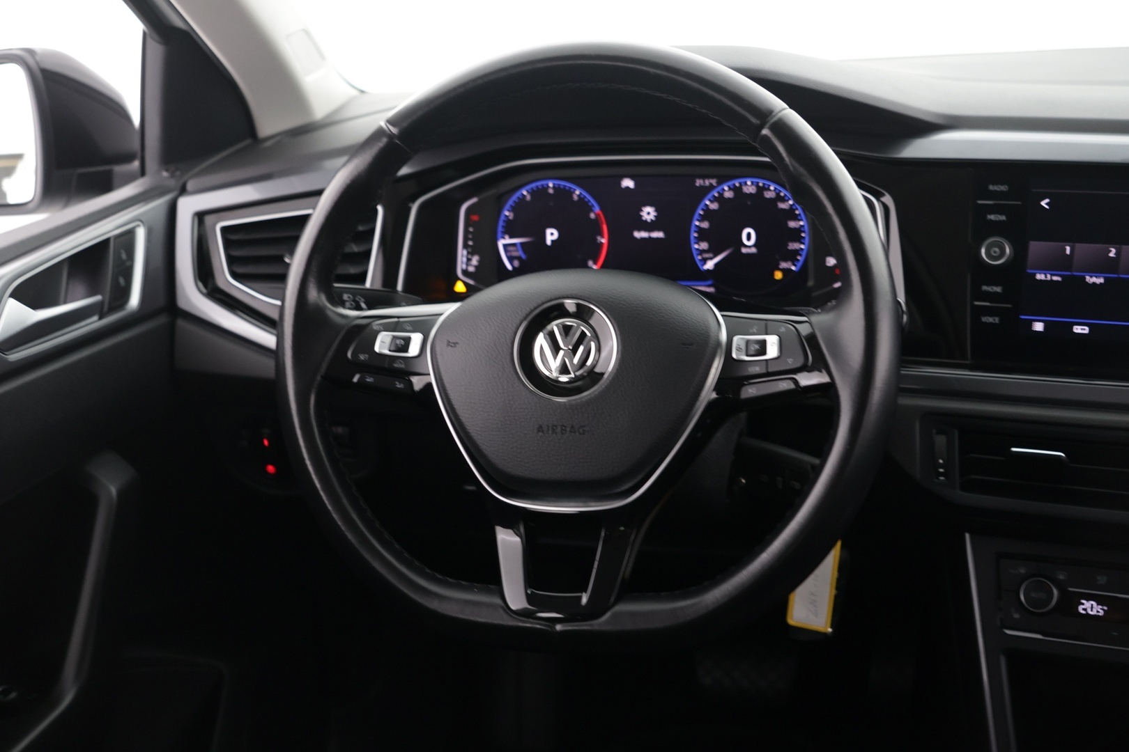 Volkswagen Polo 2020 R-Line 1,0 TSI 70 kW DSG-automaatti - | P-kamera | ACC | Digimittaristo | 