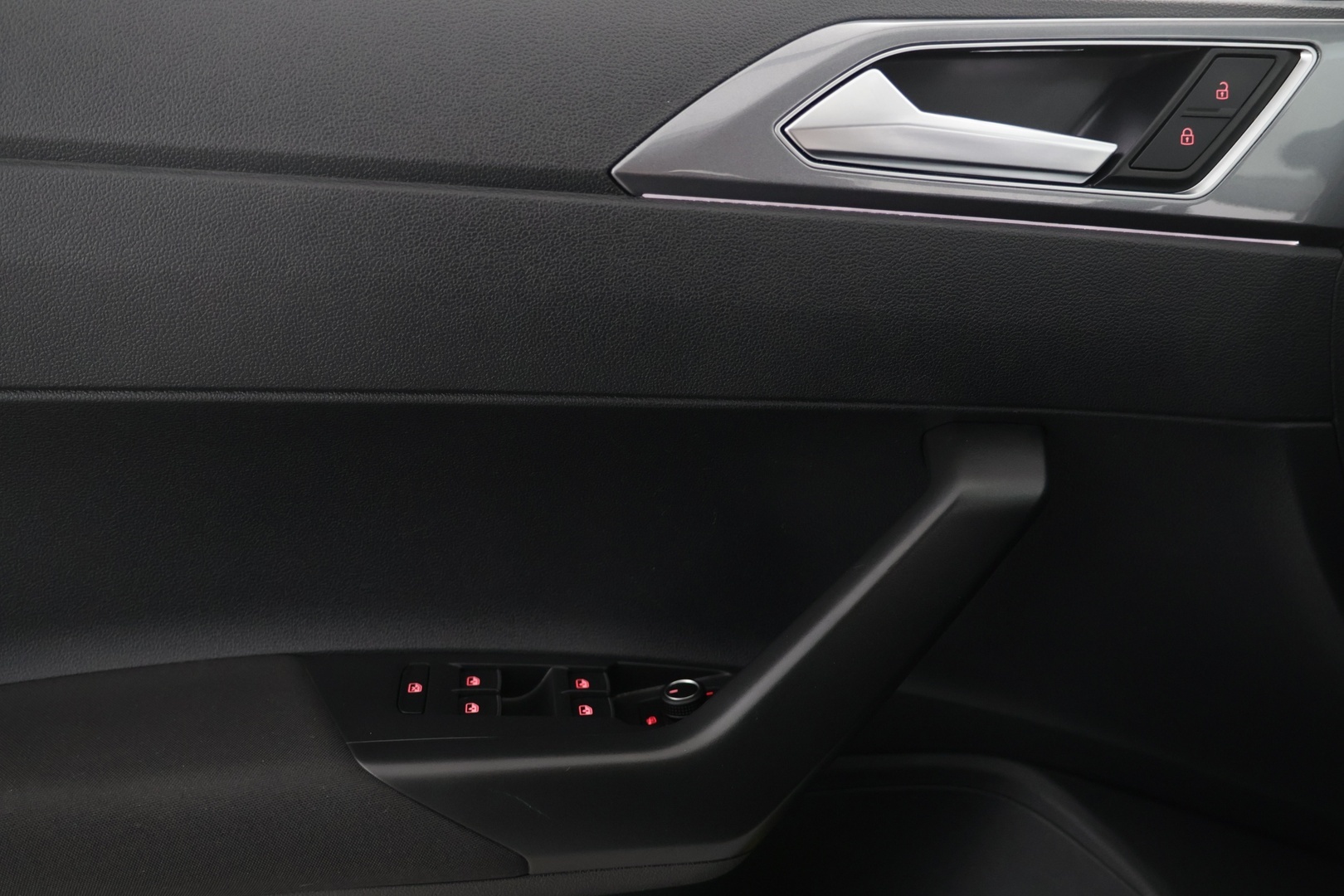 Volkswagen Polo 2020 R-Line 1,0 TSI 70 kW DSG-automaatti - | P-kamera | ACC | Digimittaristo | 