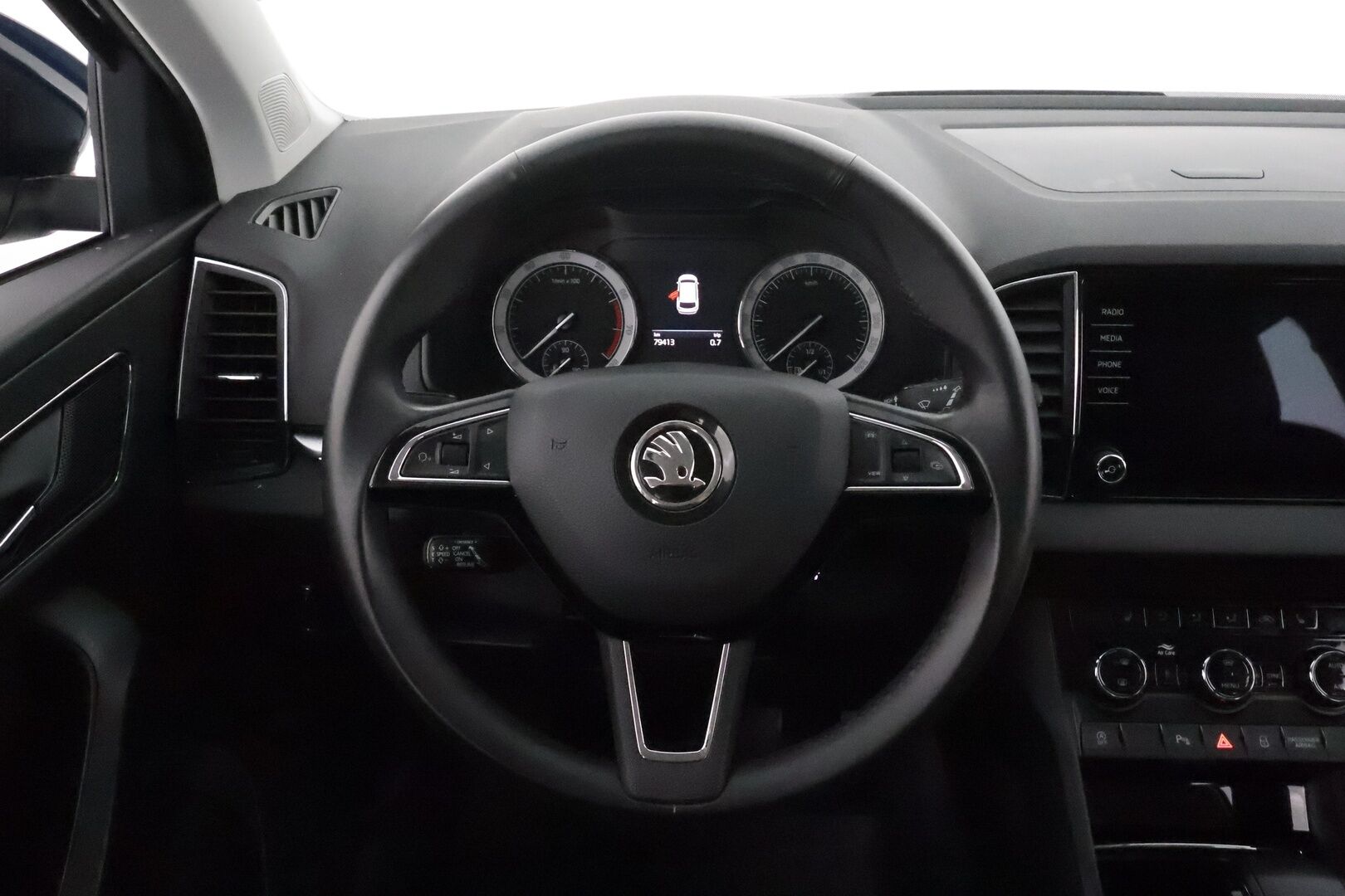 Skoda Karoq 2020 1,5 TSI Style BusinessLine DSG **Webasto / Adapt.Vakkari / LED-valot / Muistipenkki / Navi / Kaistavahti / Keyless** - 2-om Suomi-auto / Juuri vaihdettu Jakopää / Merkkihuollettu!
