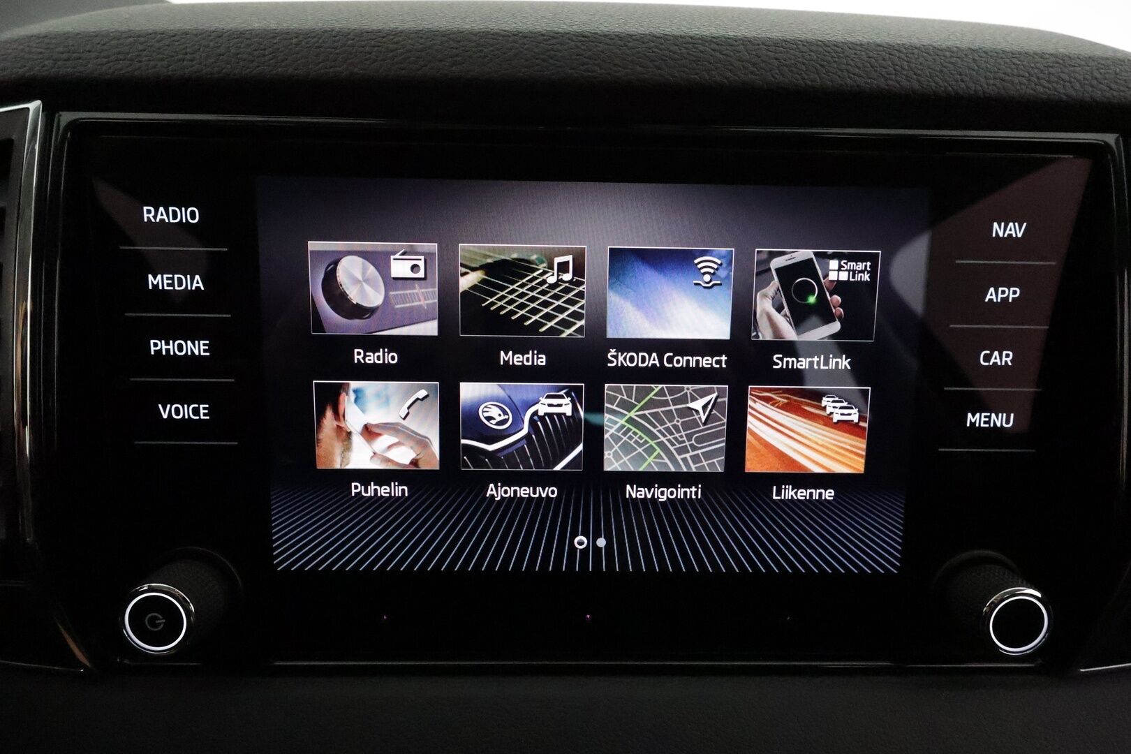 Skoda Karoq 2020 1,5 TSI Style BusinessLine DSG **Webasto / Adapt.Vakkari / LED-valot / Muistipenkki / Navi / Kaistavahti / Keyless** - 1-om Suomi-auto / Kahdet Renkaat / Merkkihuollettu!
