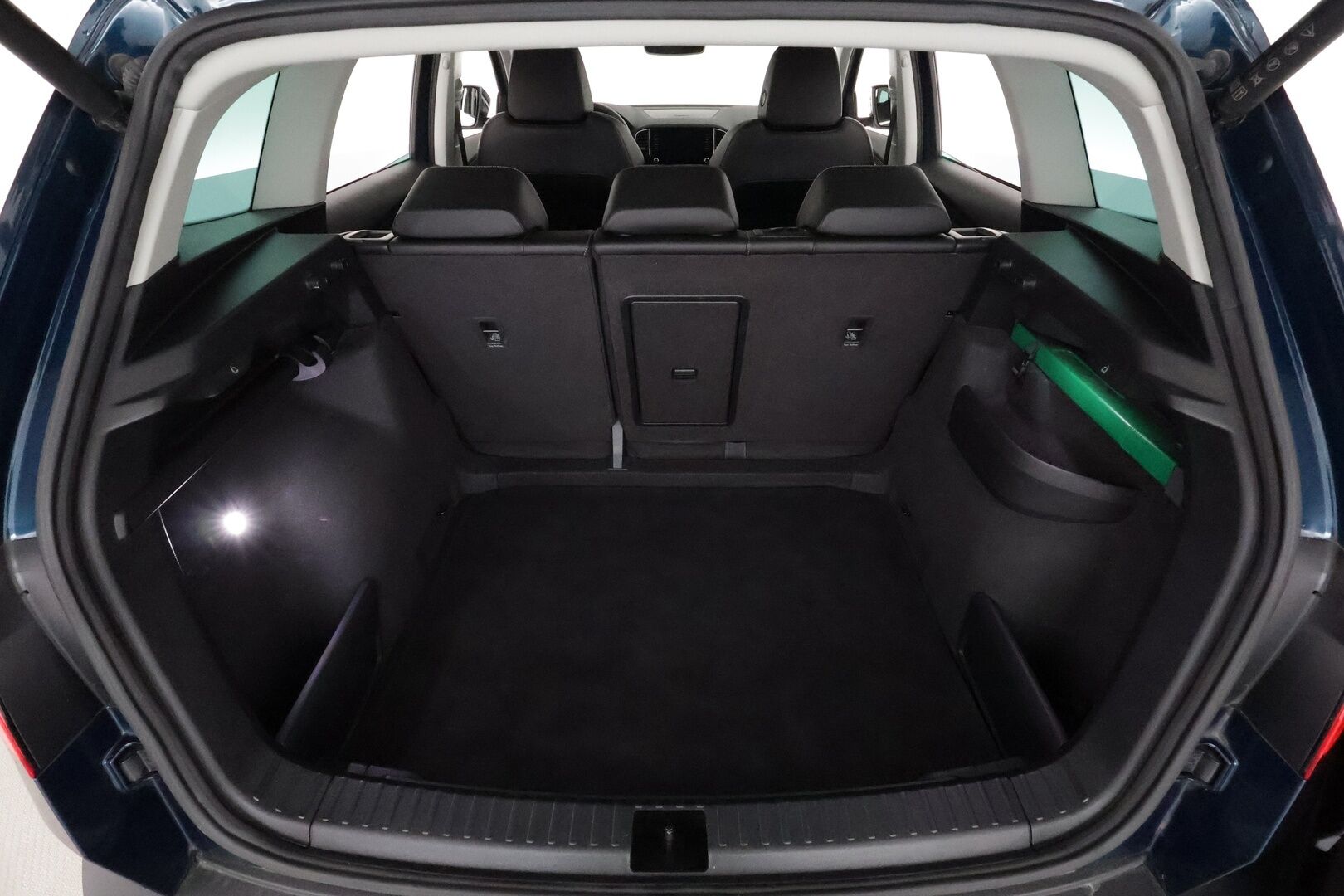 Skoda Karoq 2020 1,5 TSI Style BusinessLine DSG **Webasto / Adapt.Vakkari / LED-valot / Muistipenkki / Navi / Kaistavahti / Keyless** - 1-om Suomi-auto / Kahdet Renkaat / Merkkihuollettu!