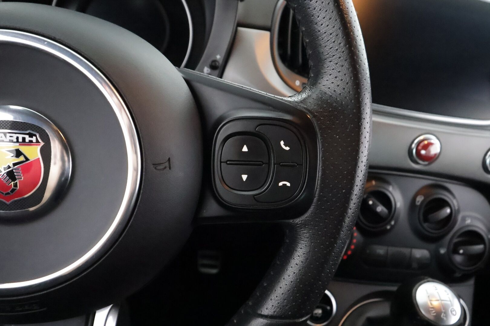 FIAT-ABARTH 500 2019 Abarth 595 Pista