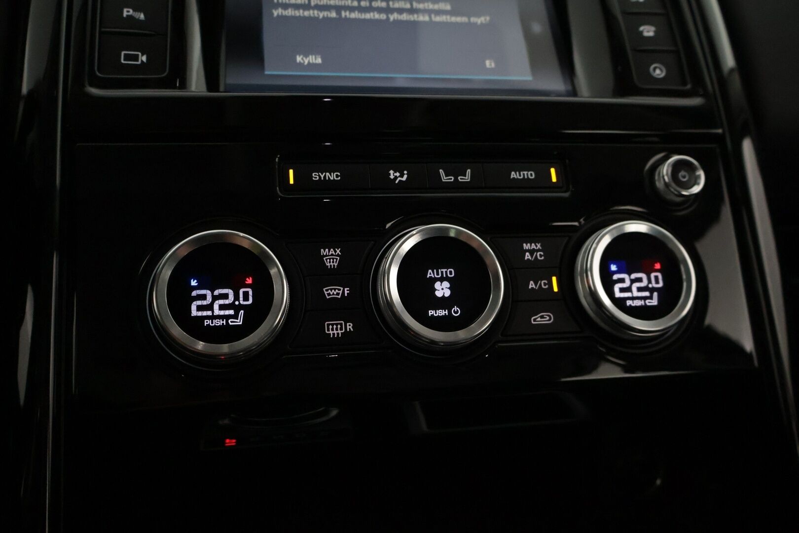 Land Rover Discovery 2017 2,0 Td4 SE Aut * 7-P / Nahkasisusta / P-Kamera / Panorama / Vetokoukku * - HULLUT AVAJAISHULINAT KORKOTARJOUS 3,29 %