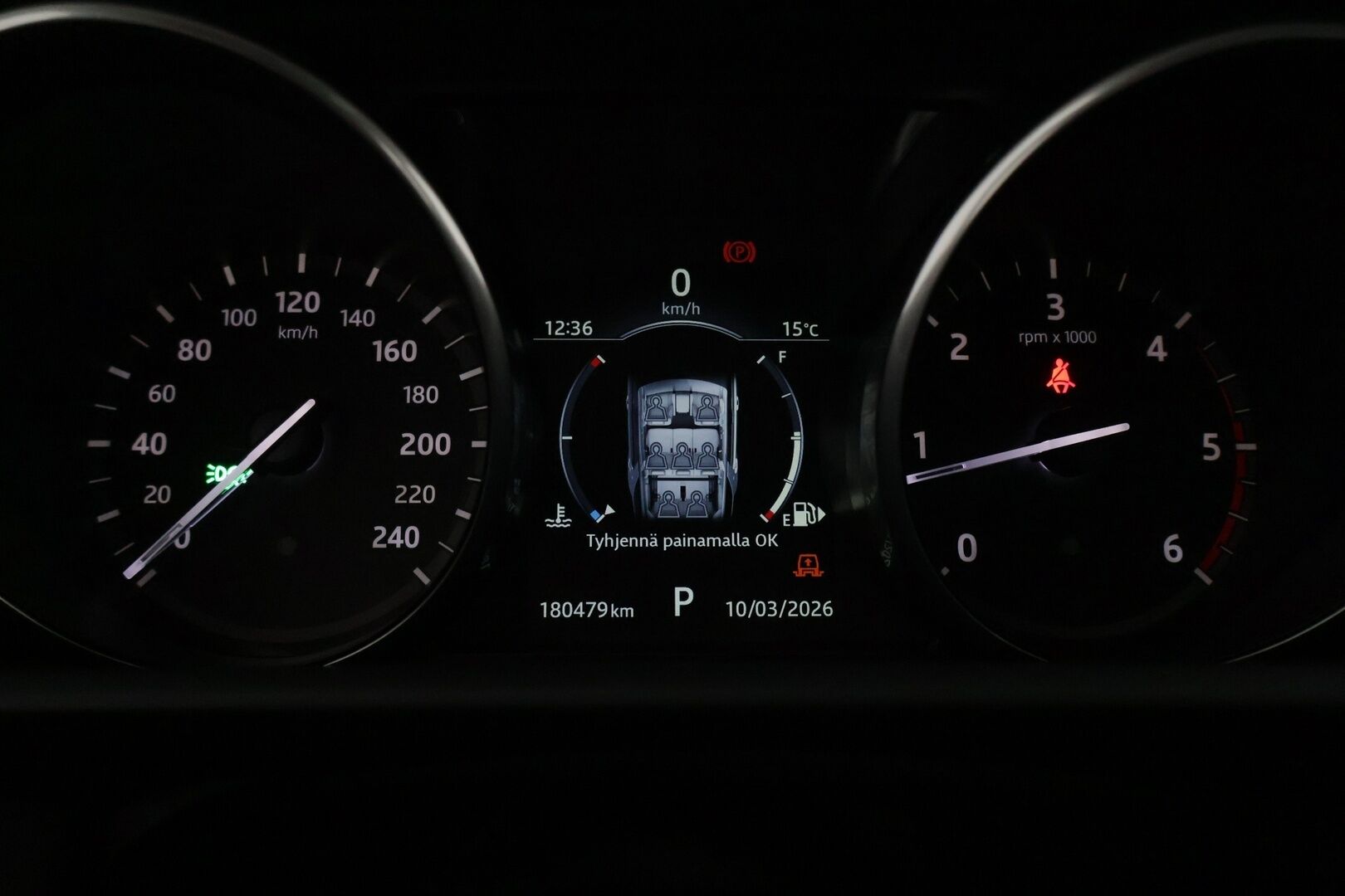 Land Rover Discovery 2017 2,0 Td4 SE Aut * 7-P / Nahkasisusta / P-Kamera / Panorama / Vetokoukku * - HULLUT AVAJAISHULINAT KORKOTARJOUS 3,29 %