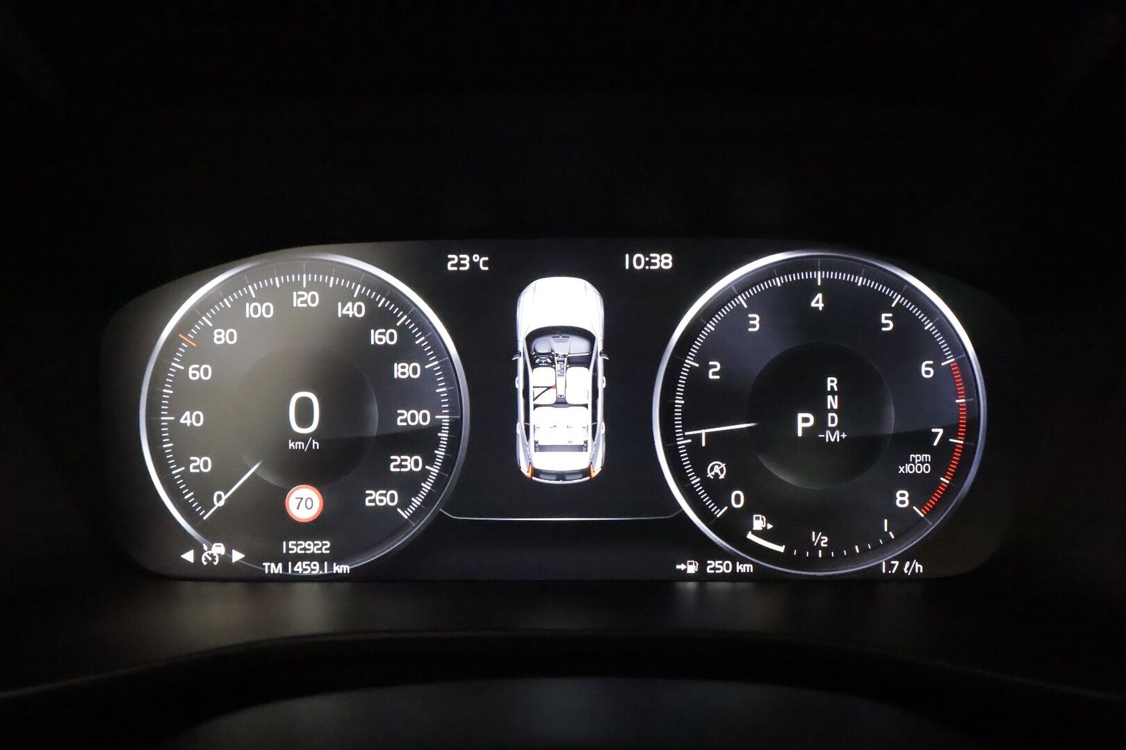 Volvo XC40 2020 T3 Momentum aut **Adapt.vakkari / Webasto / Puolinahat / Digimittaristo / Sähköluukku / KeylessGo** - Suomi-auto / Kahdet renkaat aluvanteilla