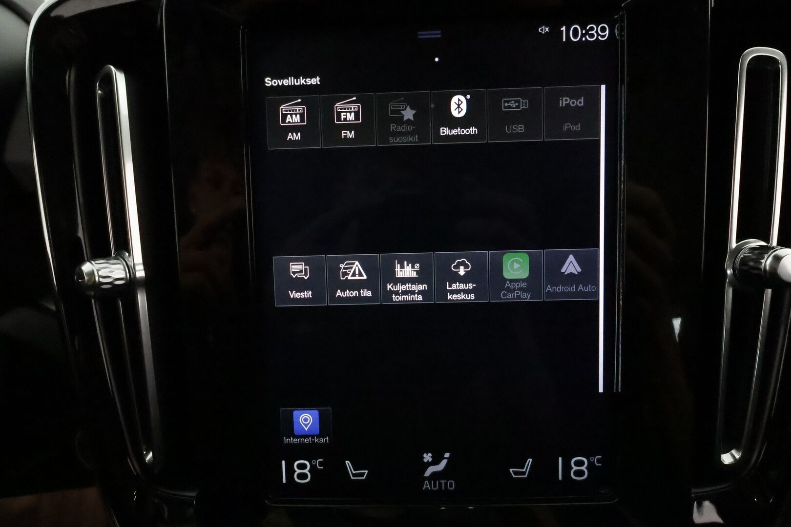 Volvo XC40 2020 T3 Momentum aut **Adapt.vakkari / Webasto / Puolinahat / Digimittaristo / Sähköluukku / KeylessGo** - Suomi-auto / Kahdet renkaat aluvanteilla