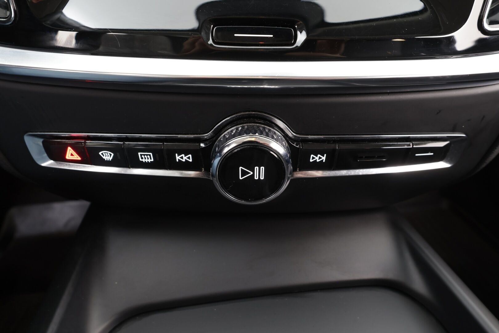 Volvo V60 2020 D3 AWD Business aut * Webasto / Koukku / ACC / LED / P.tutka / Navi / Kaistavahti / Keyless * - Suomi-auto / Kahdet renkaat / Merkkihuollot - HULLUT BLACKWEEK JATKOT - KORKOTARJOUS 2,49%