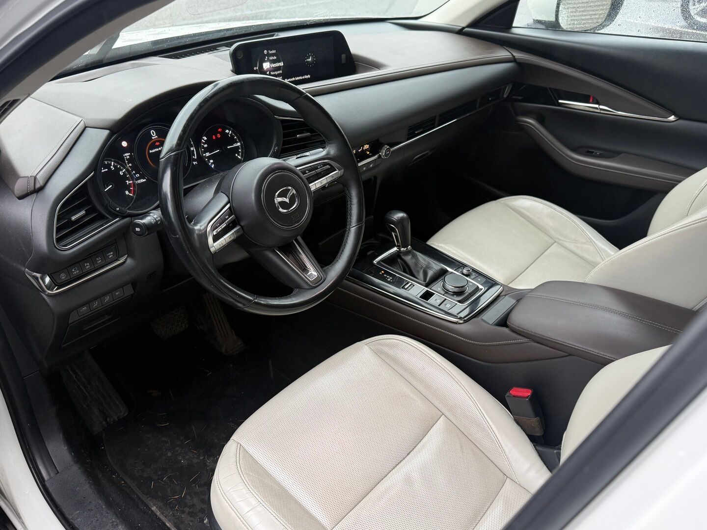 Mazda CX-30 2020 2,0 M Hybrid Skyactiv-X Luxury Business  AT White Leather ** ACC / BLIS / HUD / BOSE / 360-kamera / Ilmast. Istuimet ** - Huippuvarusteet! / 1-om Suomi-auto / 2x oem vanteet! - HULLU BLACKWEEK KORKOTARJOUS 2,49%