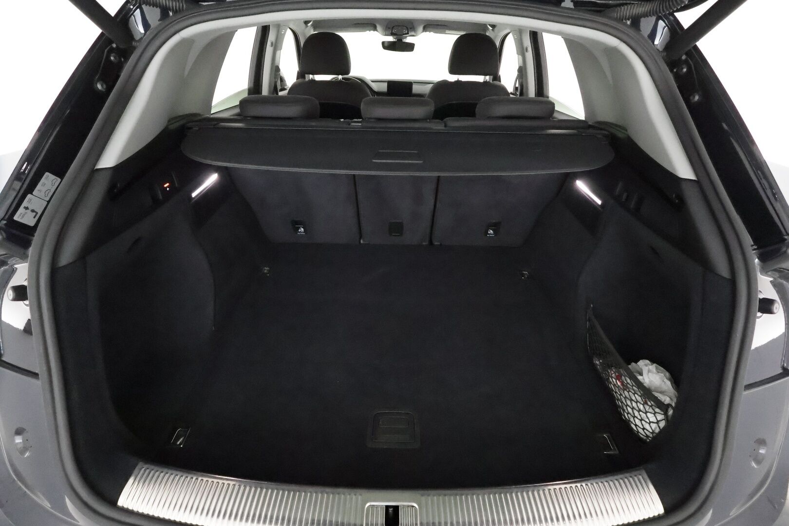 Audi Q5 2020 Business Sport Special Edition 35 TDI 120 kW quattro S tronic *Webasto / Koukku / LED / Sporttipenkit* - Suomi-auto / Kahdet renkaat aluvanteilla / Merkkihuollettu