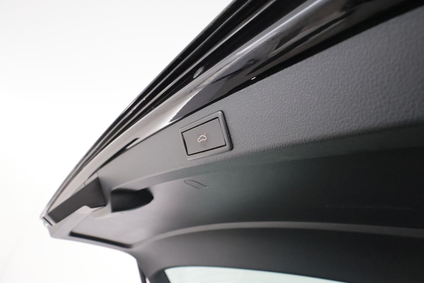 Skoda Octavia 2020 Combi 1,5 TSI Style BusinessLine DSG Autom ** Webasto / Koukku / Adapt. Vakkari / LED-valot / P. Kamera / Digimittaristo* -  Apple&Android / Navi / Kaistavahti / KeylessGO / 2x Renkaat