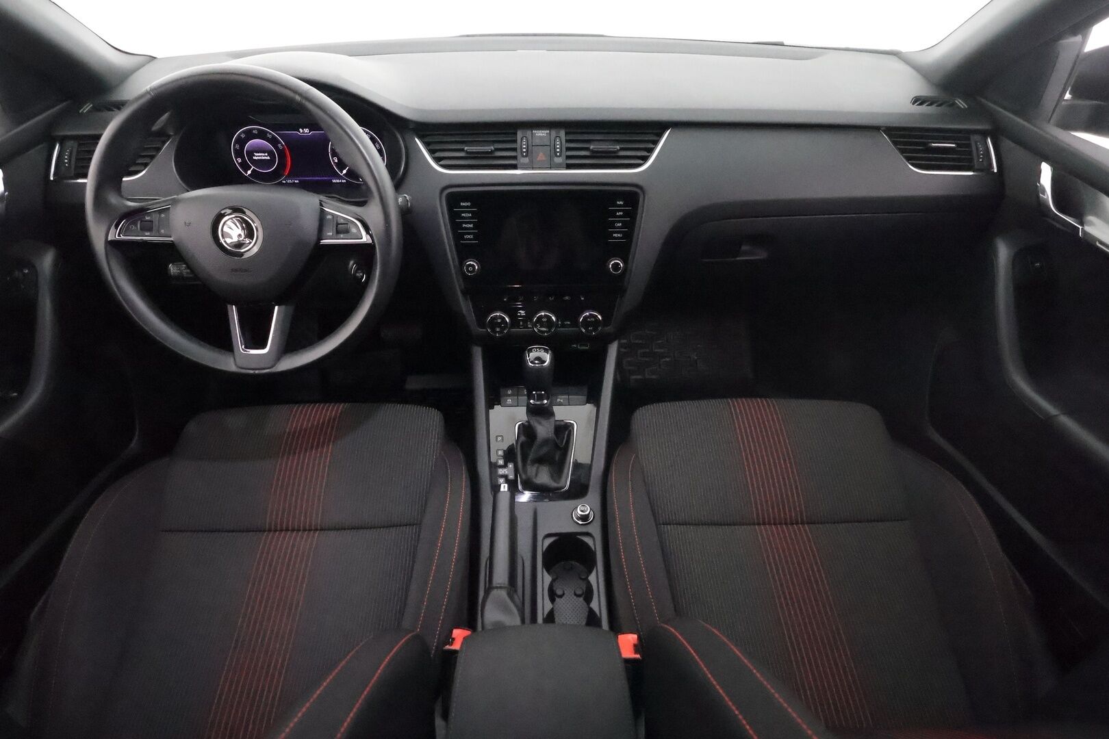 Skoda Octavia 2020 Combi 1,5 TSI Style BusinessLine DSG Autom ** Webasto / Koukku / Adapt. Vakkari / LED-valot / P. Kamera / Digimittaristo* -  Apple&Android / Navi / Kaistavahti / KeylessGO / 2x Renkaat