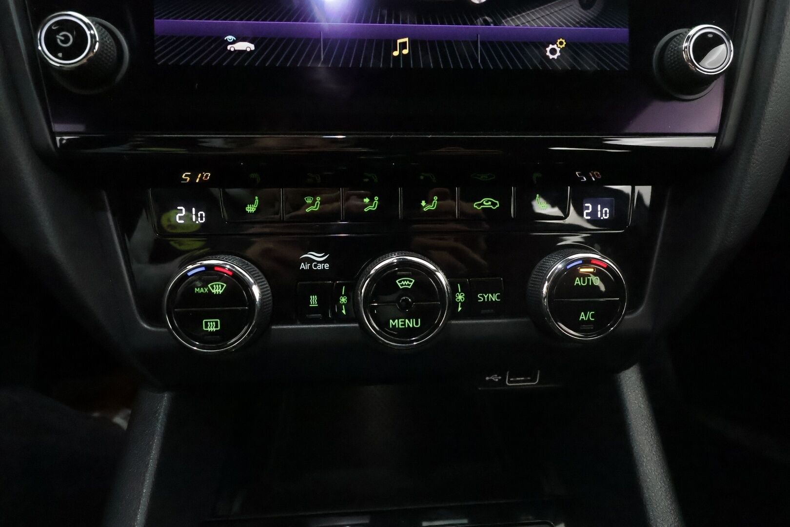 Skoda Octavia 2020 Combi 1,5 TSI Style BusinessLine DSG Autom ** Webasto / Koukku / Adapt. Vakkari / LED-valot / P. Kamera / Digimittaristo* -  Apple&Android / Navi / Kaistavahti / KeylessGO / 2x Renkaat