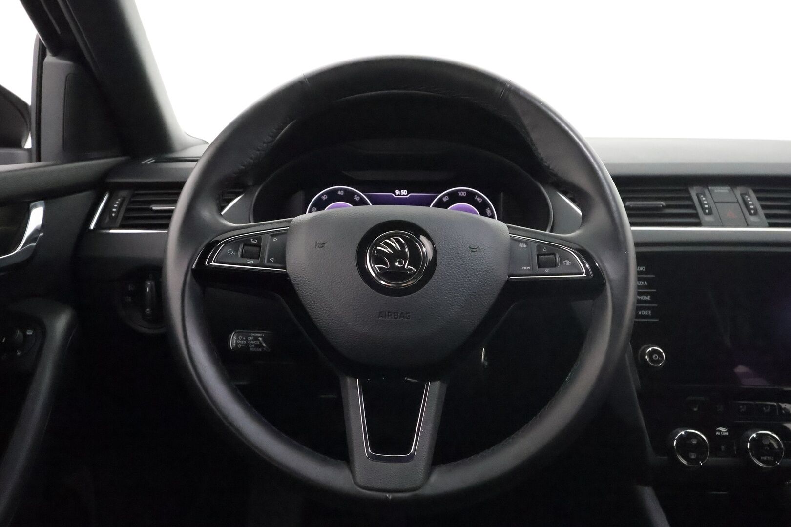 Skoda Octavia 2020 Combi 1,5 TSI Style BusinessLine DSG Autom ** Webasto / Koukku / Adapt. Vakkari / LED-valot / P. Kamera / Digimittaristo* -  Apple&Android / Navi / Kaistavahti / KeylessGO / 2x Renkaat