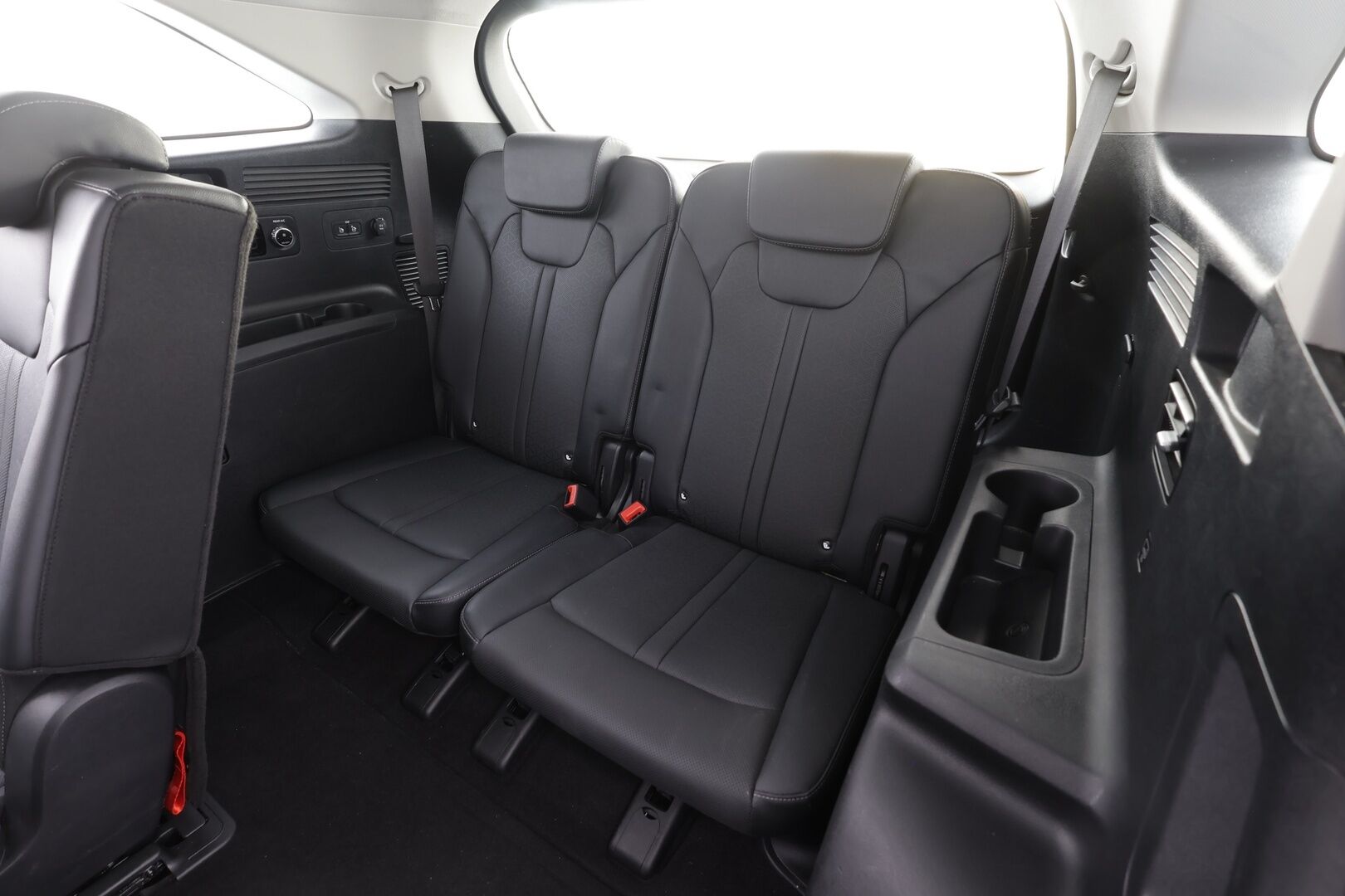 Kia Sorento 2021 1,6 T-GDI Hybrid AWD Business Premium AT 7P - | ACC | 7-paikkainen | Nahat | Sähköpenkki | HDA | BSM | RCTA | P.kamera | Keyless | LED | Apple & Android | Merkkihuollot | 2x renkaat aluin | 