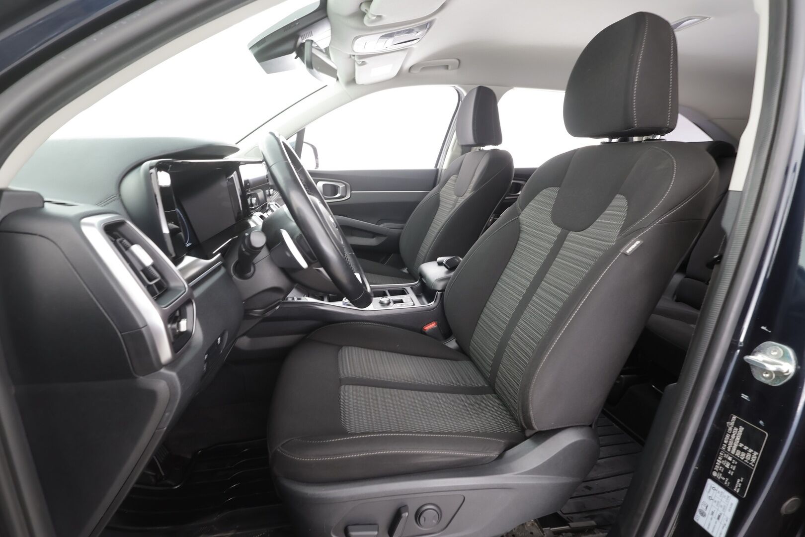 Kia Sorento 2021 1,6 T-GDI Hybrid AWD Business AT 7P - | ACC | HDA | Sähköpenkki | LED | P.kamera | Lämm. ratti | Apple & Android | Keyless | Digimittaristo | 2x renkaat aluin | Suomiauto | 