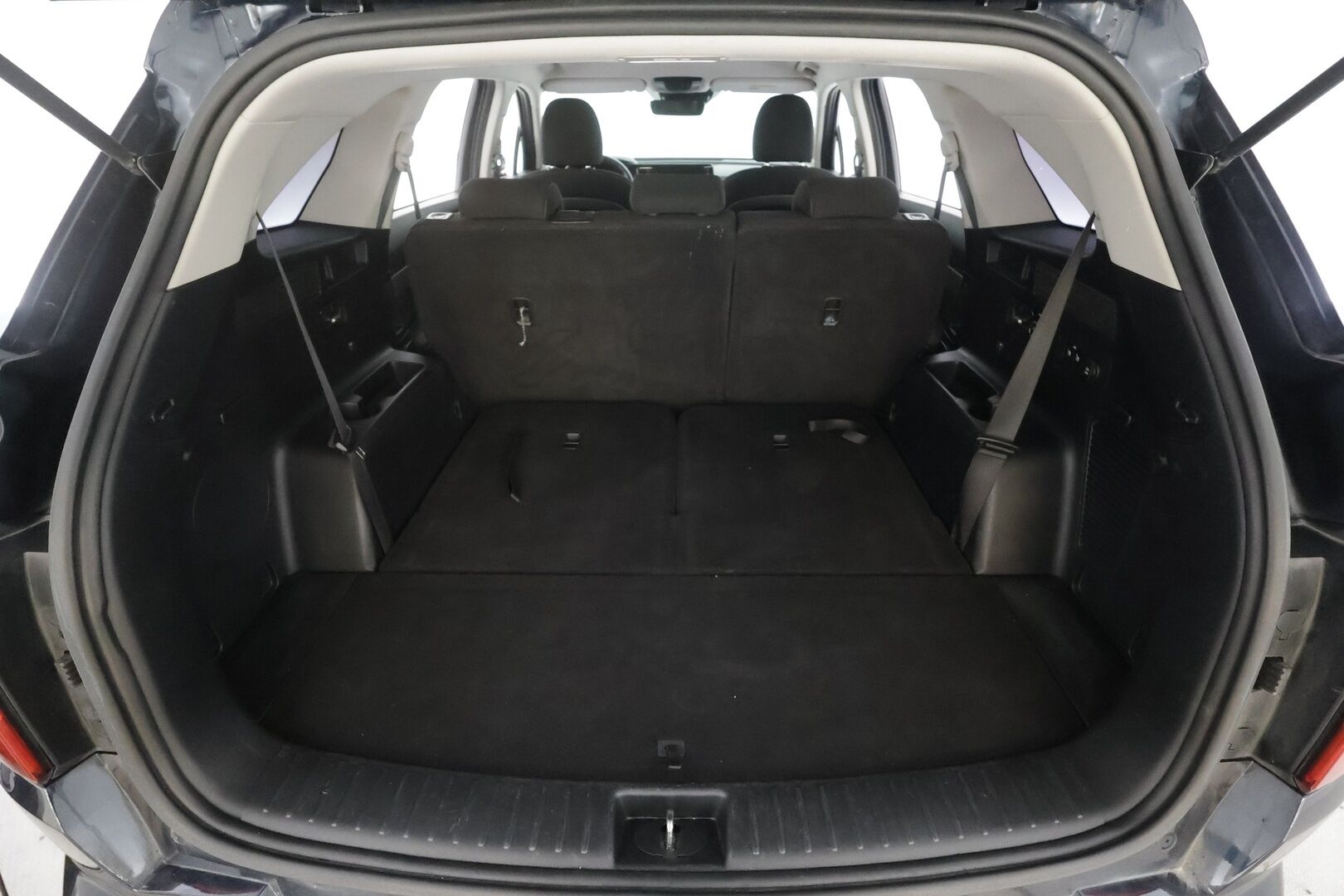 Kia Sorento 2021 1,6 T-GDI Hybrid AWD Business AT 7P - | ACC | HDA | Sähköpenkki | LED | P.kamera | Lämm. ratti | Apple & Android | Keyless | Digimittaristo | 2x renkaat aluin | Suomiauto | 