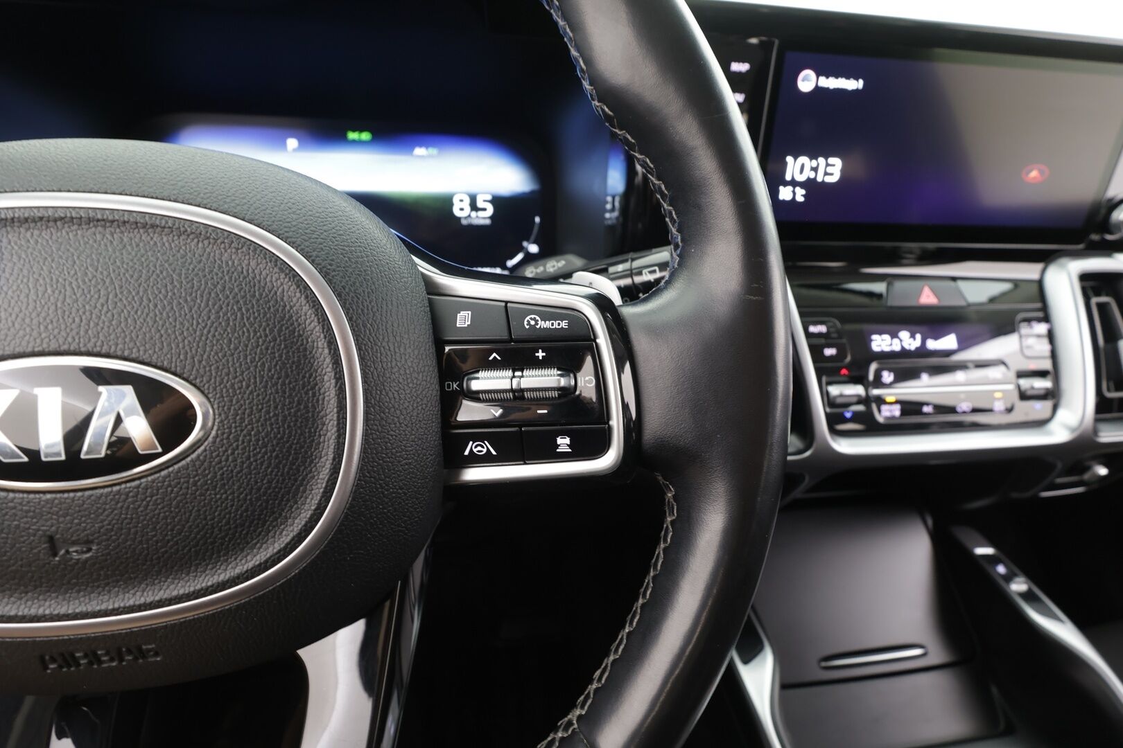 Kia Sorento 2021 1,6 T-GDI Hybrid AWD Business AT 7P - | ACC | HDA | Sähköpenkki | LED | P.kamera | Lämm. ratti | Apple & Android | Keyless | Digimittaristo | 2x renkaat aluin | Suomiauto | 