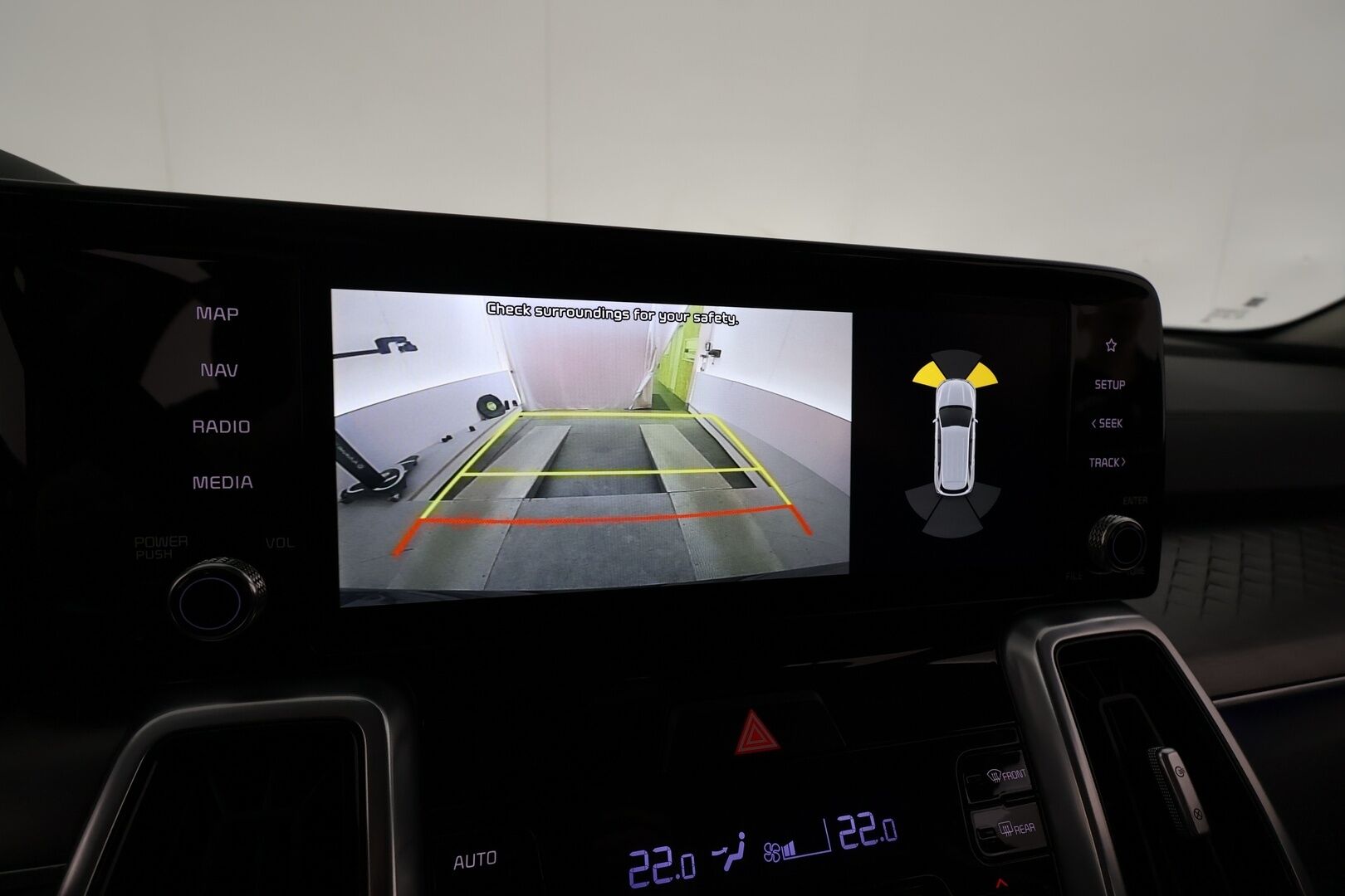 Kia Sorento 2020 1,6 T-GDI Hybrid AWD Business Premium AT 7P **Adapt.vakkari / Sähköpenkit / P.kamera / Nahkasisusta / Apple&Android / TULOSSA - 3,99 % KORKOTARJOUS TÄHÄN AUTOON - 
