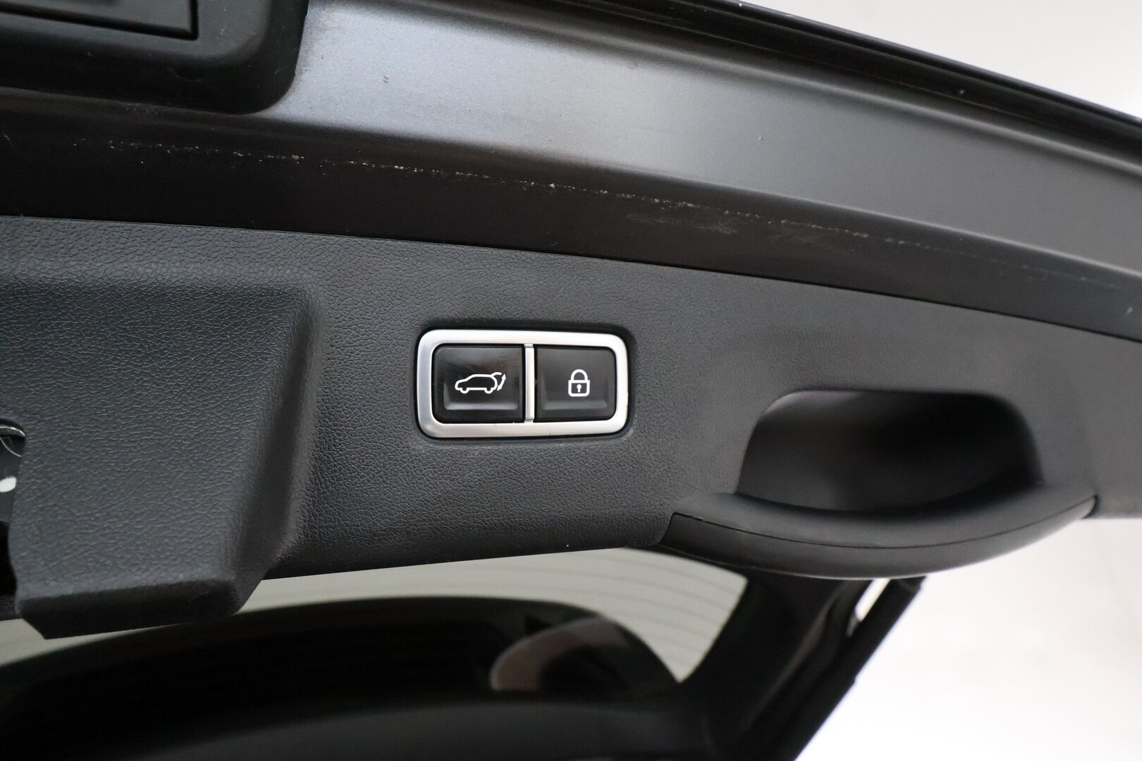 Kia Sorento 2020 1,6 T-GDI Hybrid AWD Business Premium AT 7P **Adapt.vakkari / Sähköpenkit / P.kamera / Nahkasisusta / Apple&Android / TULOSSA - 3,99 % KORKOTARJOUS TÄHÄN AUTOON - 