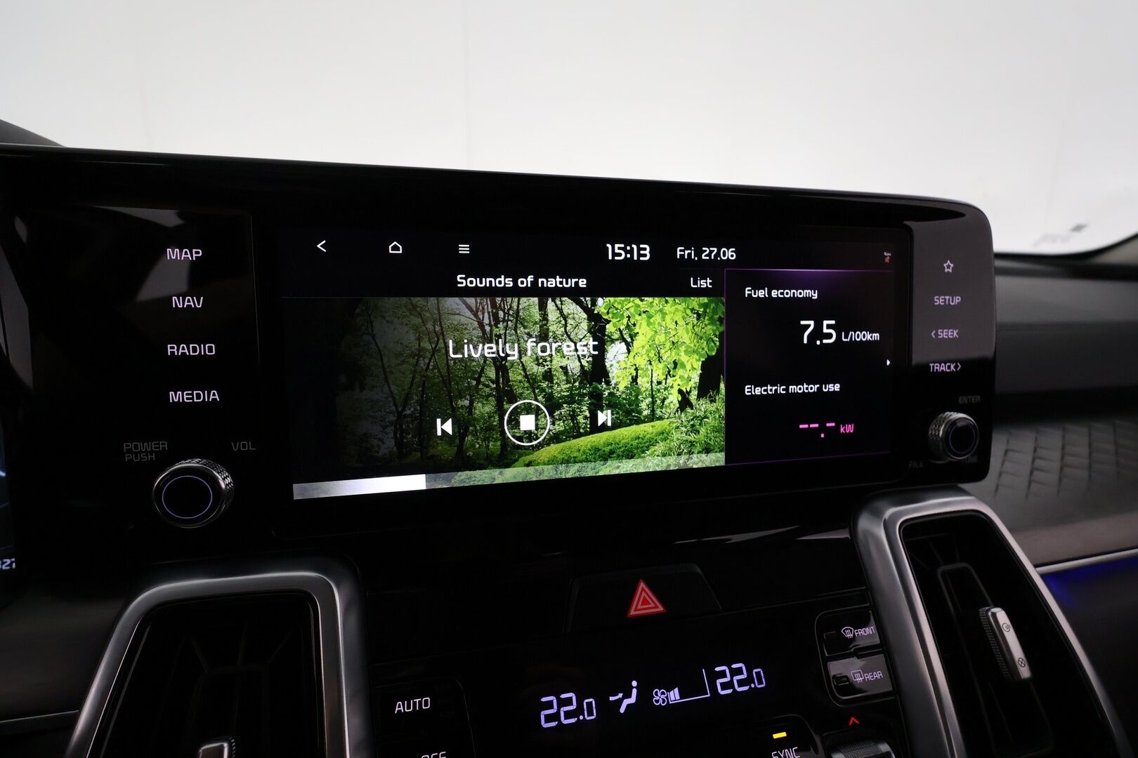 Kia Sorento 2020 1,6 T-GDI Hybrid AWD Business Premium AT 7P **Adapt.vakkari / Sähköpenkit / P.kamera / Nahkasisusta / Apple&Android / TULOSSA - 3,99 % KORKOTARJOUS TÄHÄN AUTOON - 