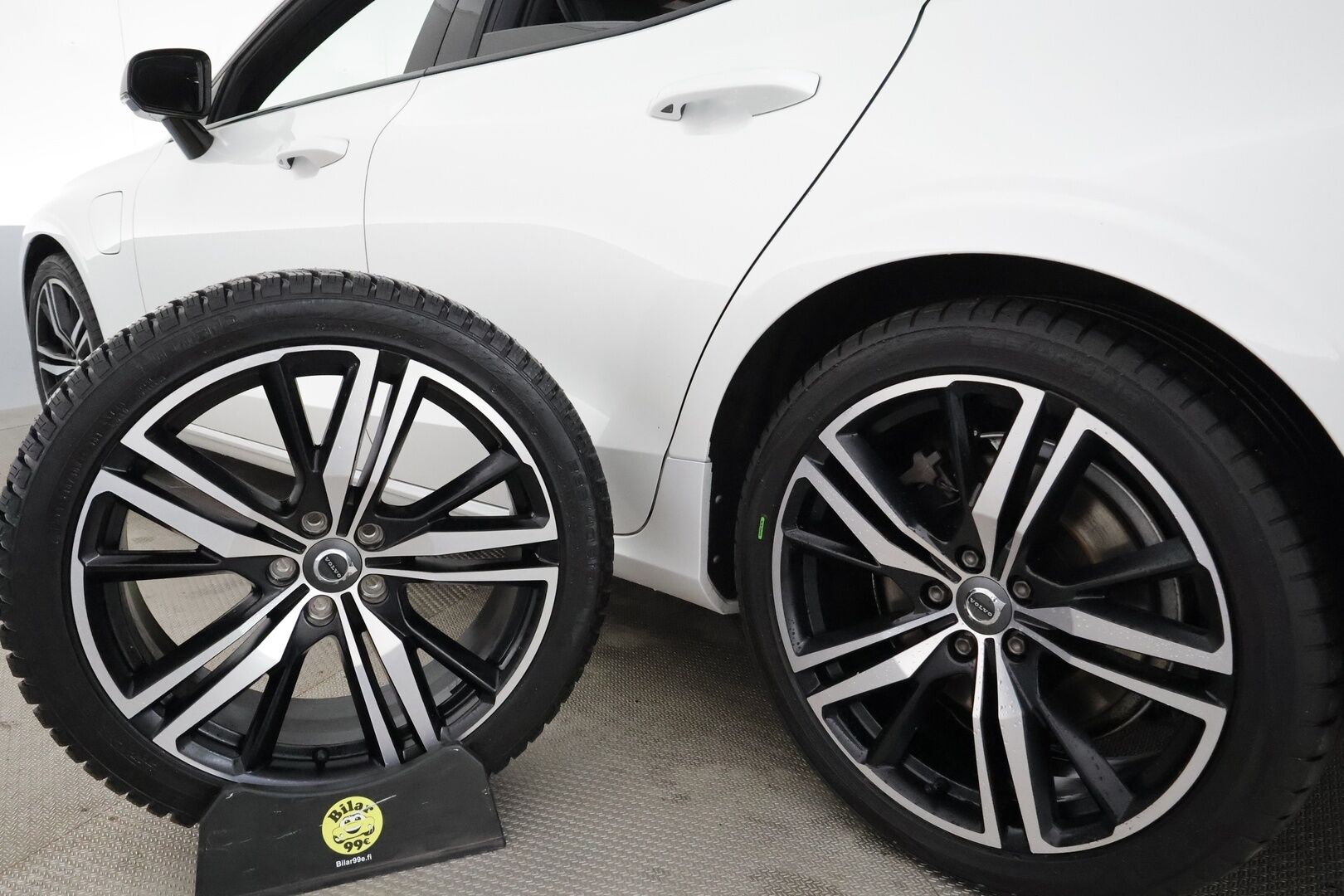 Volvo S60 2021 T8 TwE AWD Business R-Design aut *ACC / Muistipenkki / BLIS / Navi / LED / Webasto / Sporttipenkit / P.kamera* - Suomi-auto / Kahdet renkaat aluvanteilla / Merkkihuollettu