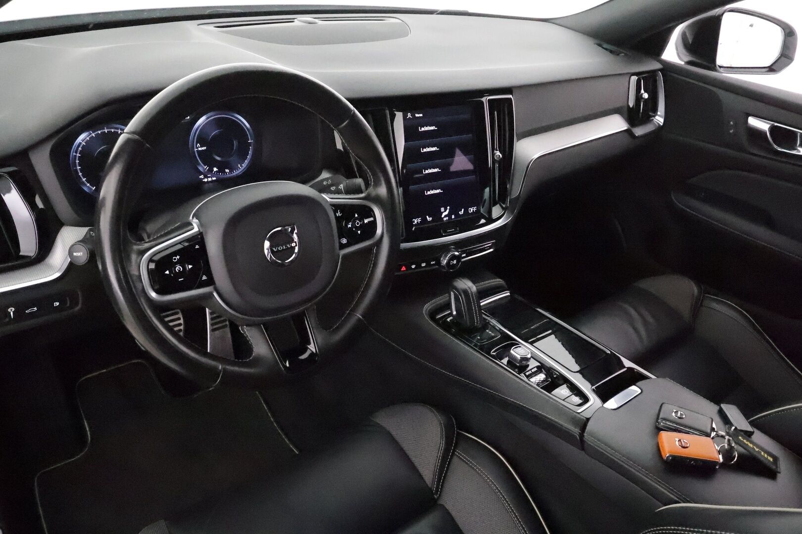 Volvo S60 2021 T8 TwE AWD Business R-Design aut *ACC / Muistipenkki / BLIS / Navi / LED / Webasto / Sporttipenkit / P.kamera* - Suomi-auto / Kahdet renkaat aluvanteilla / Merkkihuollettu