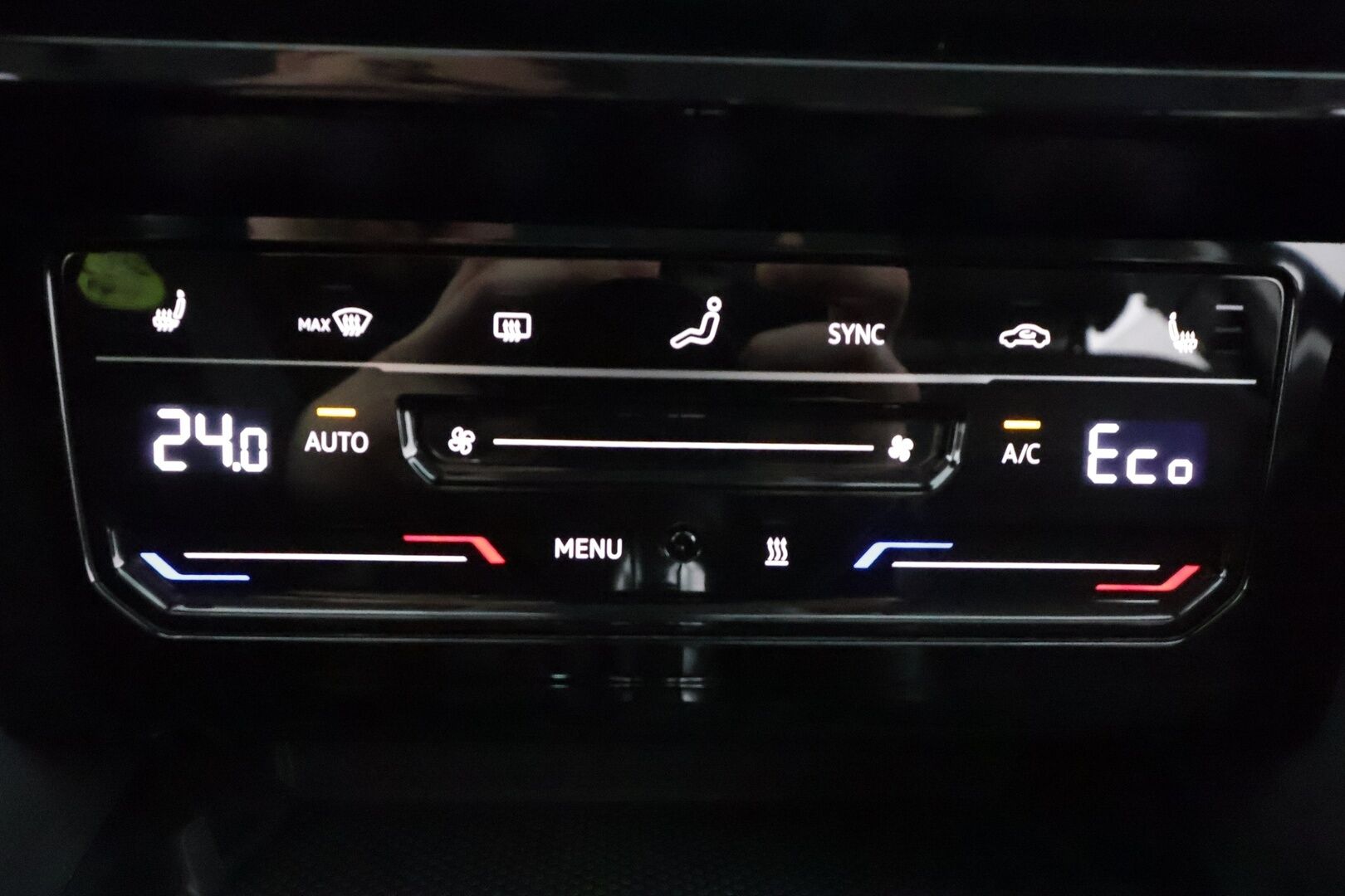 Volkswagen Passat 2021 Variant GTE Premium Plug-In Hybrid 160 kW DSG-automaatti * ACC / Webasto / Koukku / Matrix-LED / P.kamera / Keyless * - Akku kuntotarkastettu / Merkkihuollettu / Kahdet renkaat / Koti & Kauppalataus