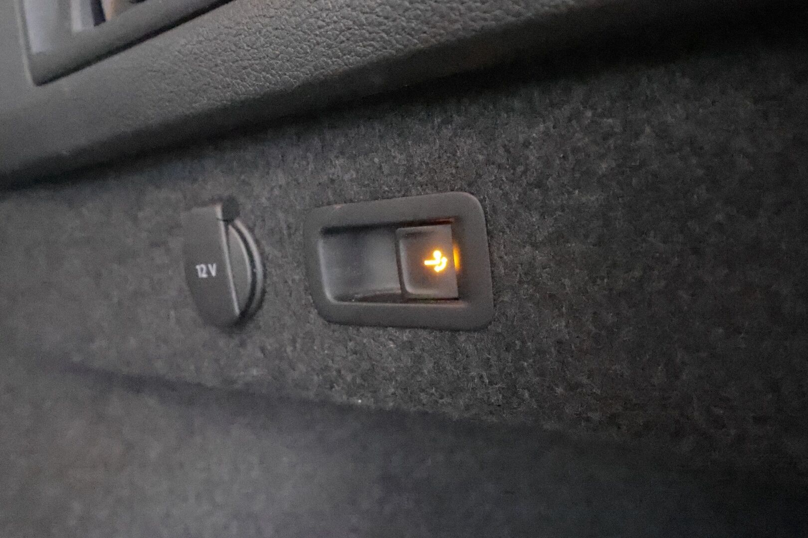 Volkswagen Passat 2021 Variant GTE Premium Plug-In Hybrid 160 kW DSG-automaatti * ACC / Webasto / Koukku / Matrix-LED / P.kamera / Keyless * - Akku kuntotarkastettu / Merkkihuollettu / Kahdet renkaat / Koti & Kauppalataus