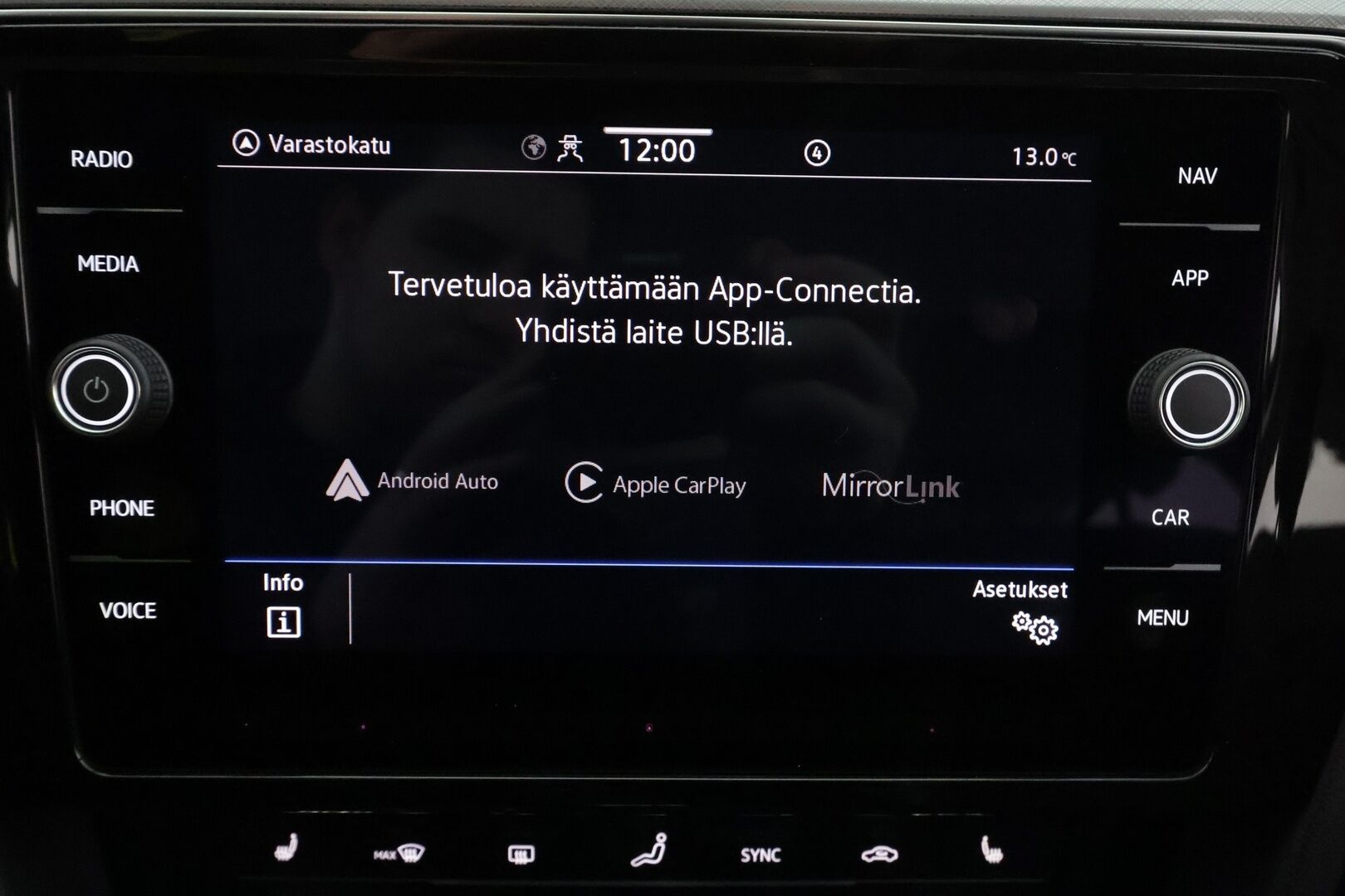 Volkswagen Passat 2021 Variant GTE Premium Plug-In Hybrid 160 kW DSG-automaatti * ACC / Webasto / Koukku / Matrix-LED / P.kamera / Keyless * - Akku kuntotarkastettu / Merkkihuollettu / Kahdet renkaat / Koti & Kauppalataus