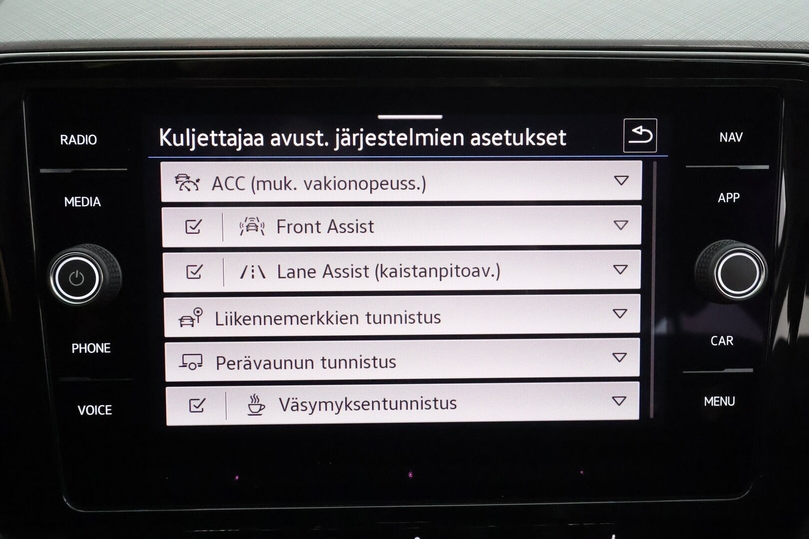 Volkswagen Passat 2021 Variant GTE Premium Plug-In Hybrid 160 kW DSG-automaatti * ACC / Webasto / Koukku / Matrix-LED / P.kamera / Keyless * - Akku kuntotarkastettu / Merkkihuollettu / Kahdet renkaat / Koti & Kauppalataus