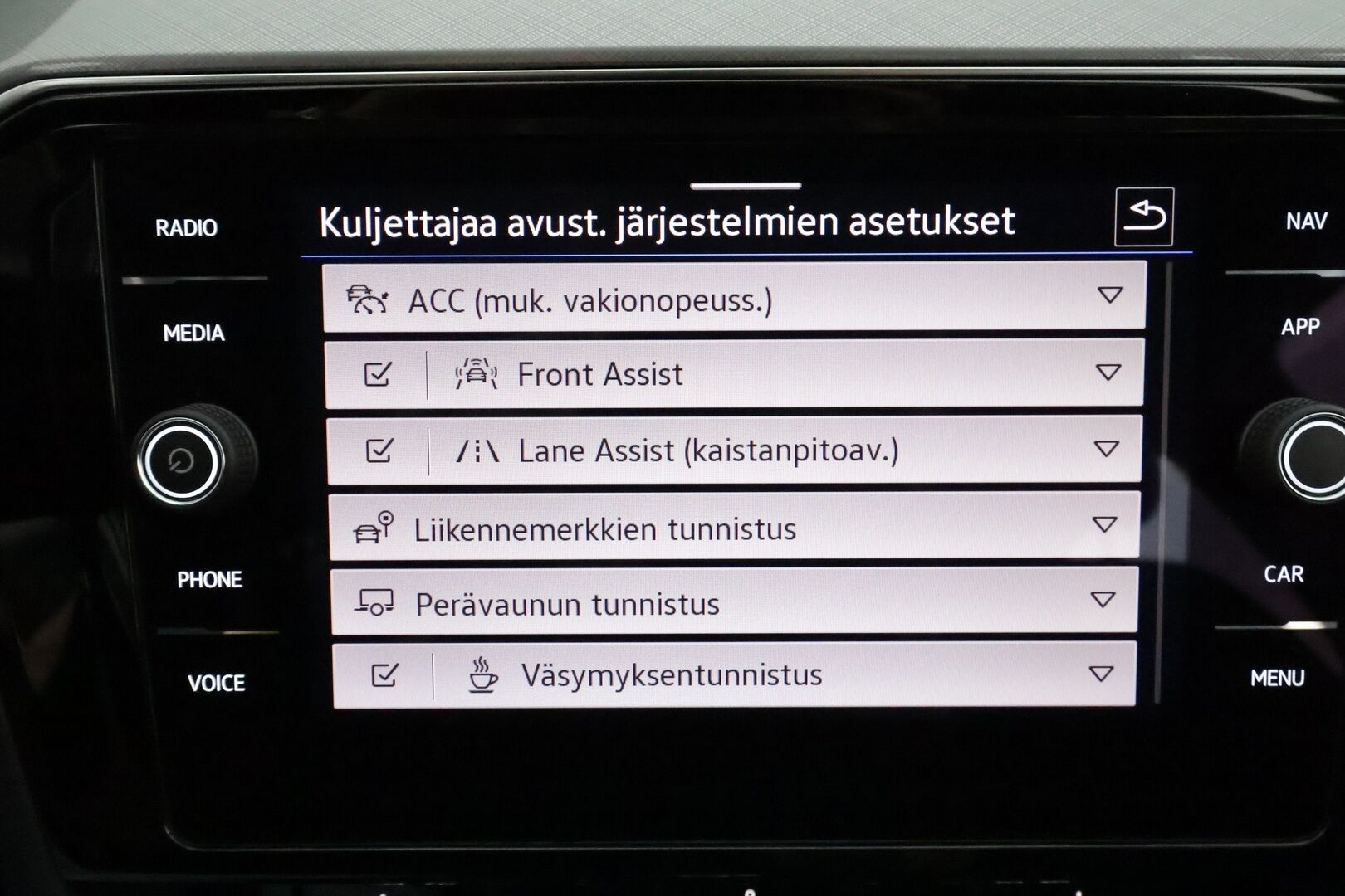 Volkswagen Passat 2021 Variant GTE Premium Plug-In Hybrid 160 kW DSG **Webasto / Koukku / ACC / Adapt.LED / P.kamera / Navi / Kaistavahti** - Suomi-auto / 2x Latauskaapelit / Kahdet Renkaat 