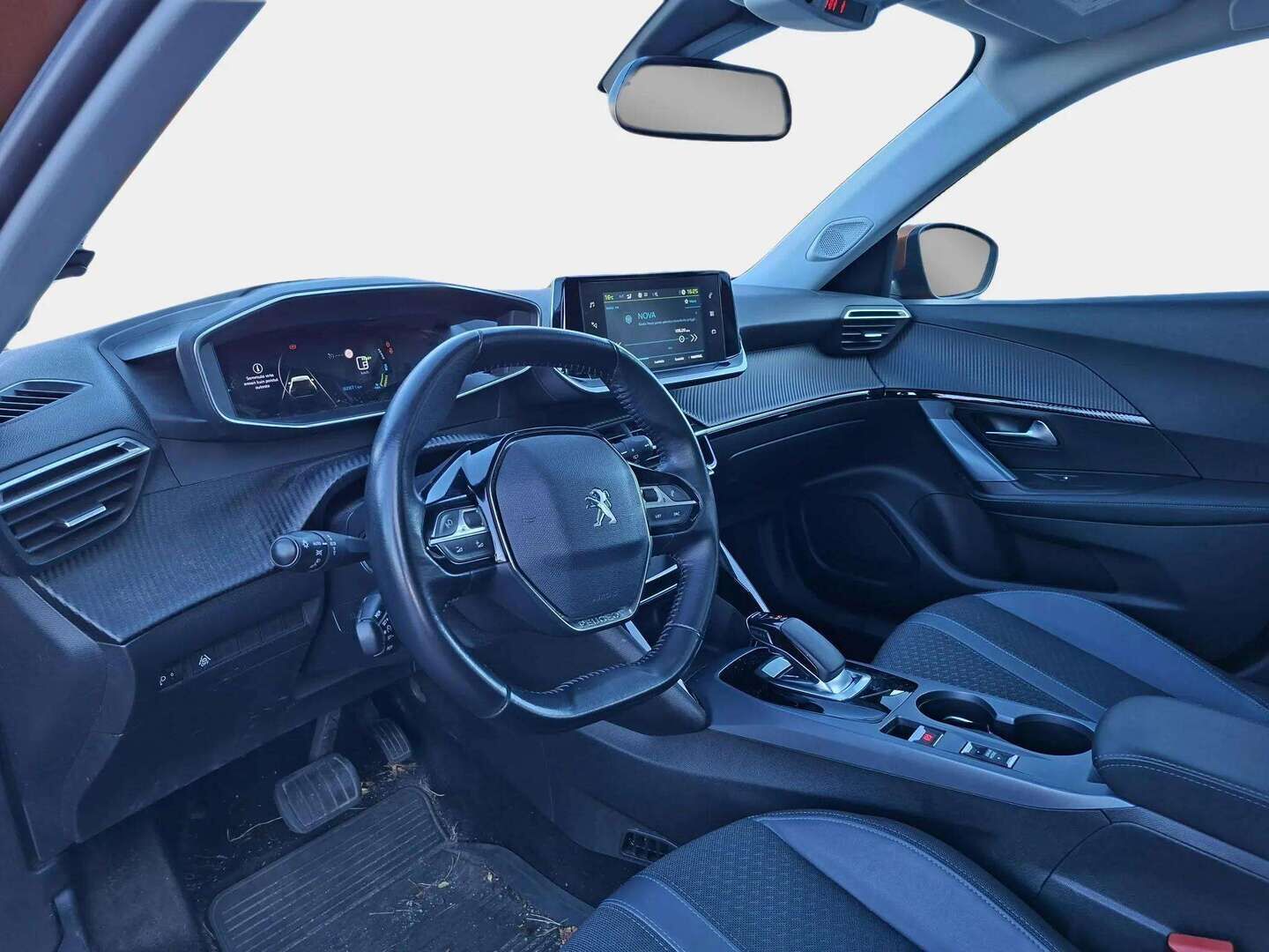 Peugeot e-2008 2021 Allure 50 kWh 136 - | Avattava panoraamalasikatto | Vakkari | Kaistavahti | Bluetooth & MirrorLink | LED-valot | Digimittaristo | Peruutuskamera | Suomi-auto | 2x renkaat alumiinivanteilla | Juuri huollettu! | 