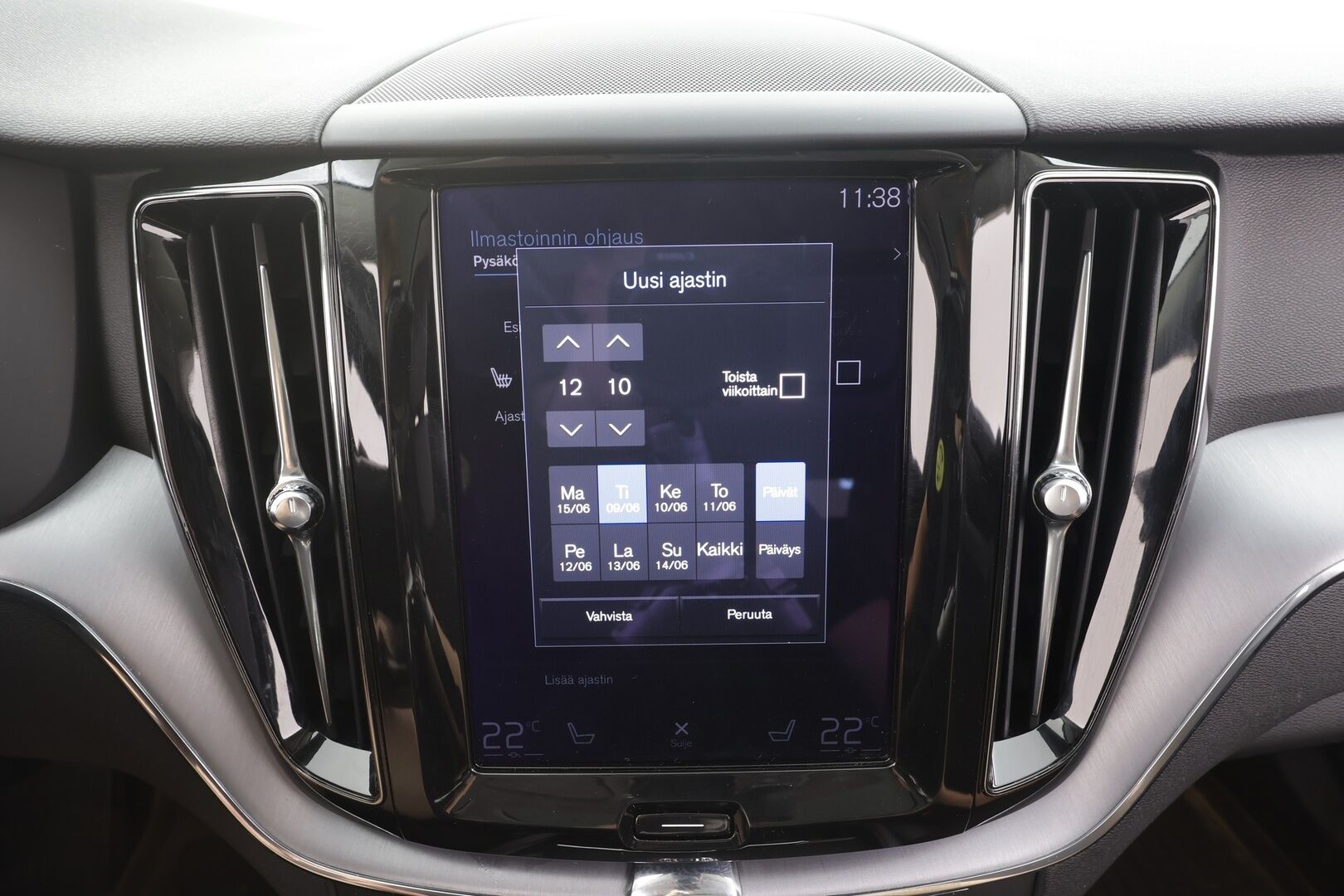 Volvo XC60 2021 T6 TwE AWD Business Inscription Expression aut - | ACC | Panorama | Koukku | Webasto | Puolinahat | P.Kamera | LED | Navi | BLIS | Sähköluukku | Keyless | 1.Om Suomi-auto | Kahdet renkaat aluvanteilla | Merkkihuollettu |