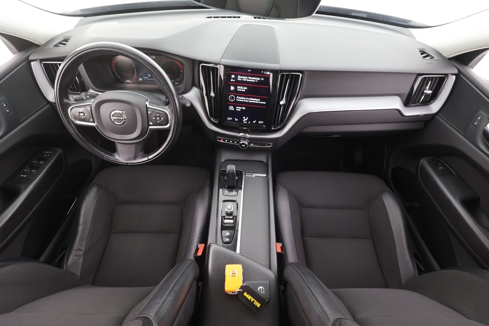 Volvo XC60 2021 T6 TwE AWD Business Inscription Expression aut - | ACC | Panorama | Koukku | Webasto | Puolinahat | P.Kamera | LED | Navi | BLIS | Sähköluukku | Keyless | 1.Om Suomi-auto | Kahdet renkaat aluvanteilla | Merkkihuollettu |