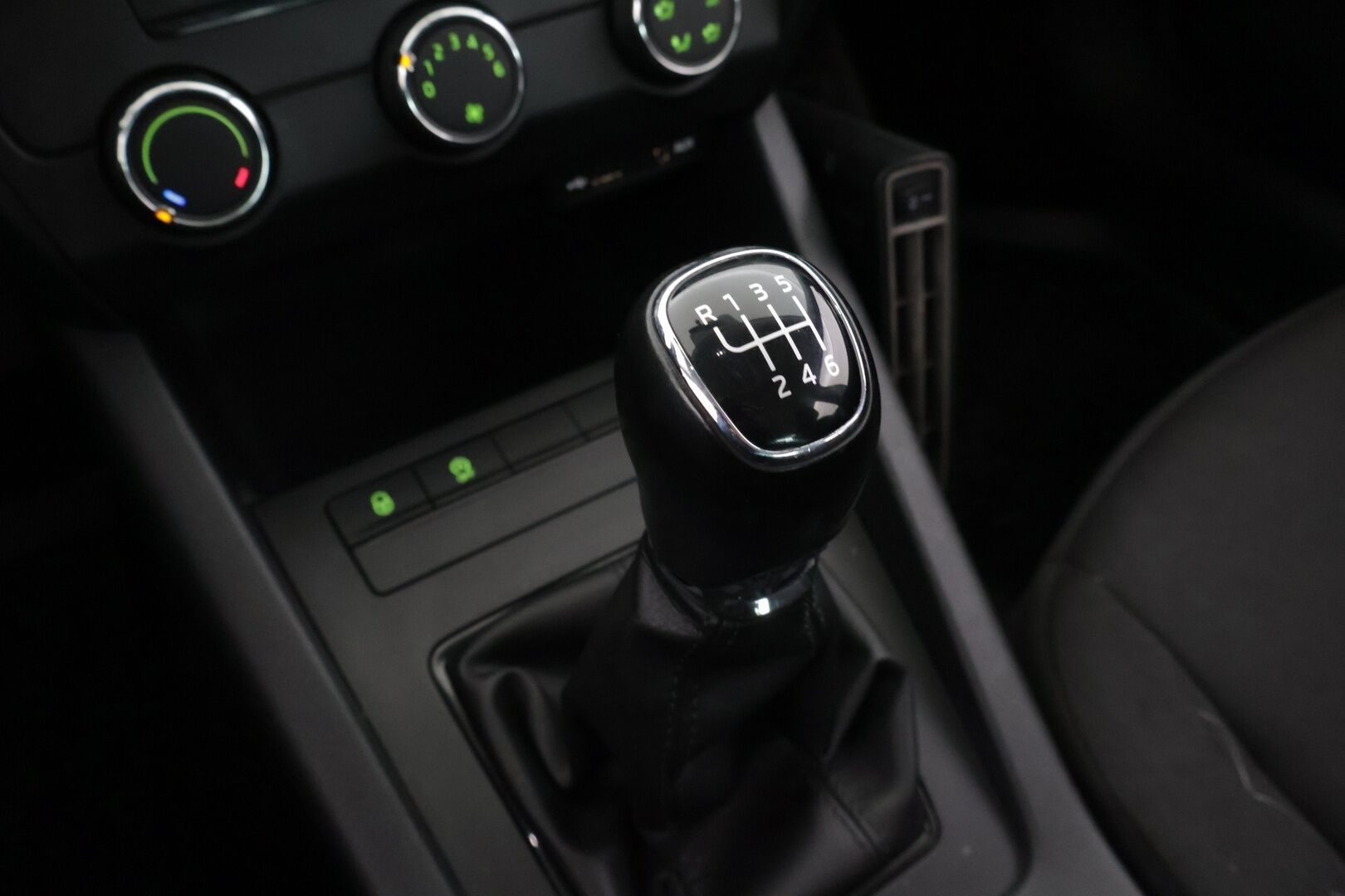 Skoda Octavia 2018 1,0 TSI Active - ** Facelift / Vakkari / Bluetooth / Läm. Peilit **