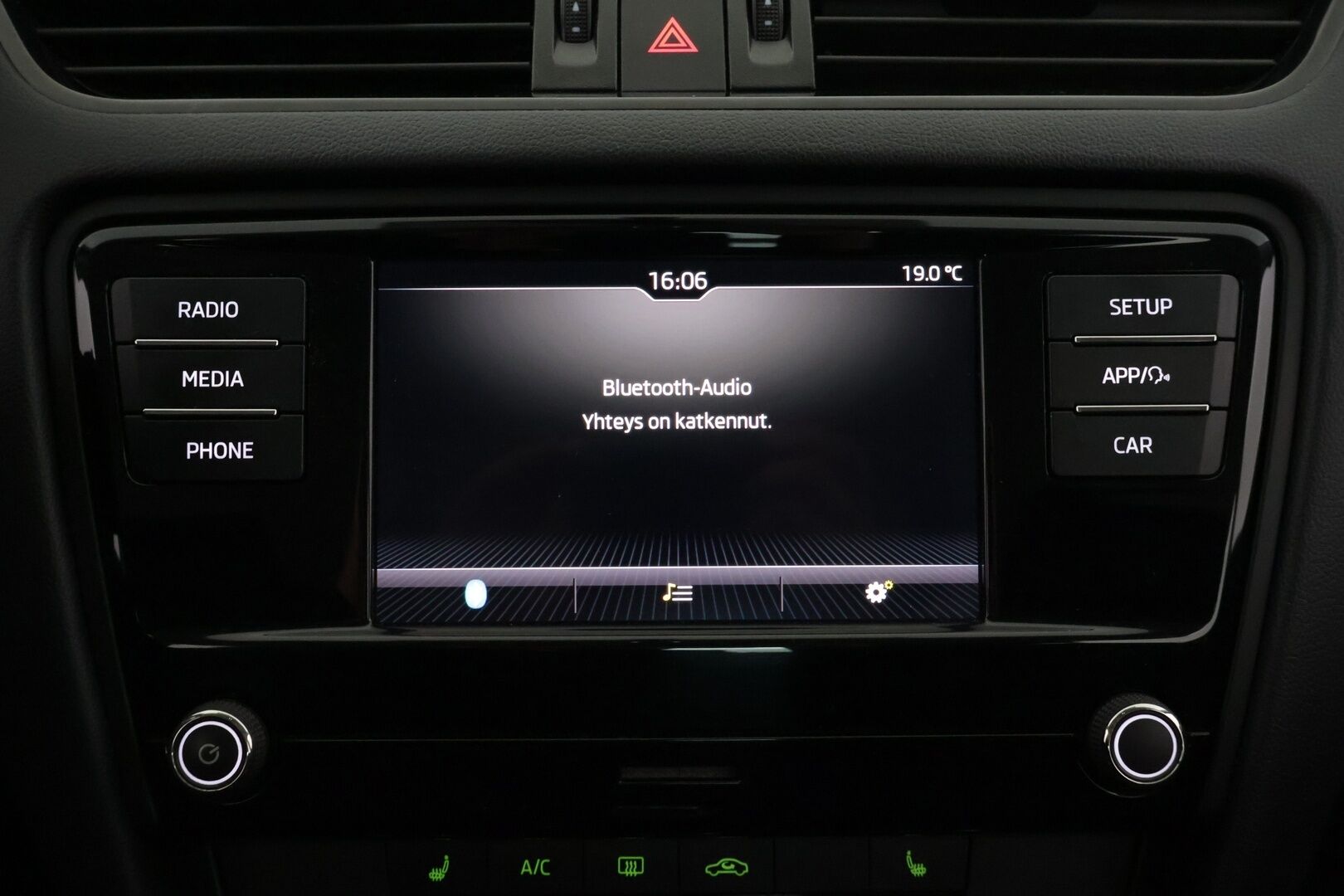Skoda Octavia 2018 1,0 TSI Active - ** Facelift / Vakkari / Bluetooth / Läm. Peilit **