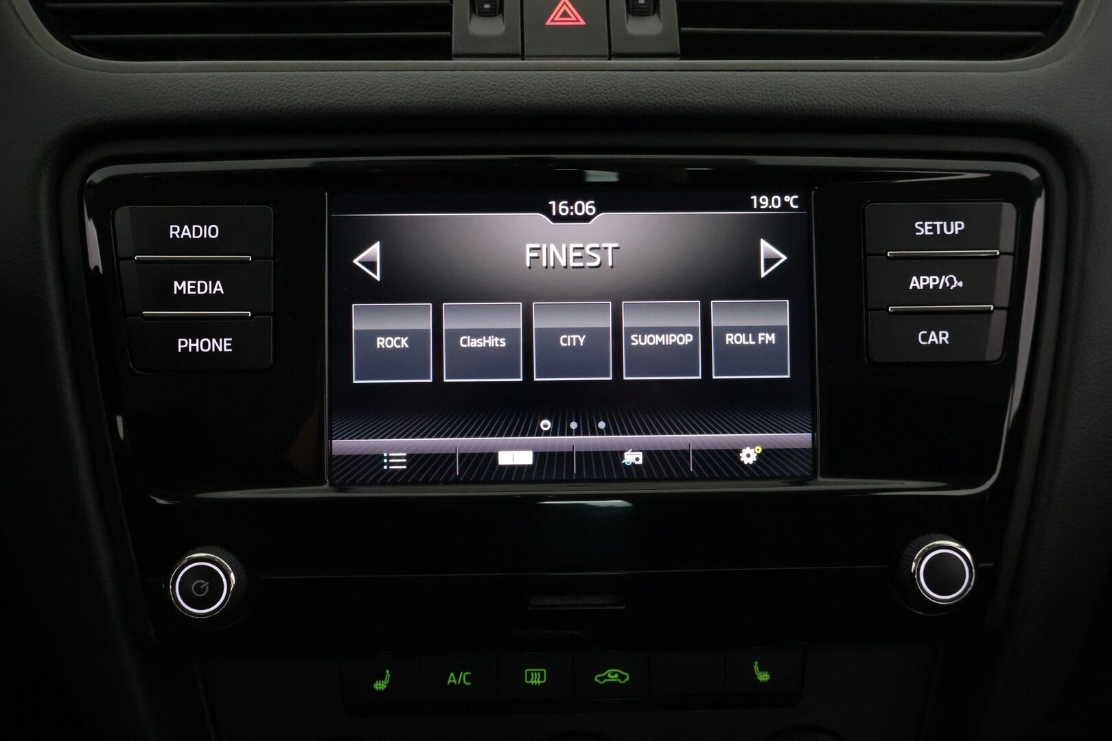 Skoda Octavia 2018 1,0 TSI Active - ** Facelift / Vakkari / Bluetooth / Läm. Peilit **
