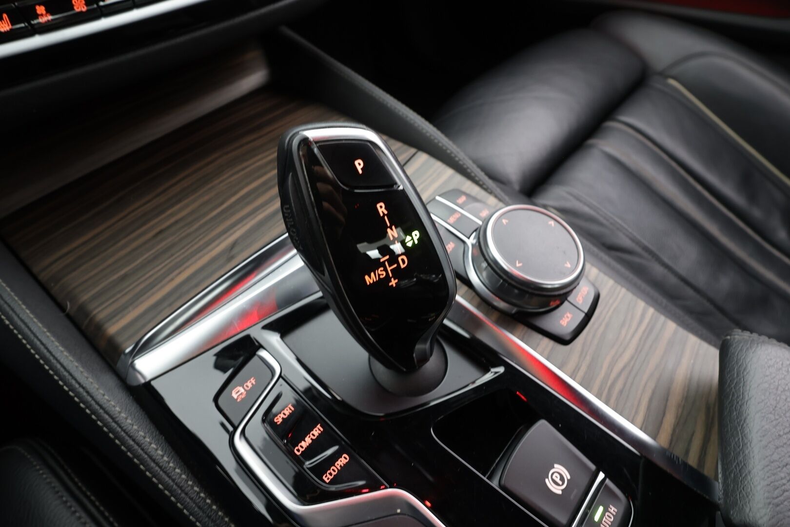 BMW 530 2017 G30 Sedan 530e A Charged Edition M Sport * ACC / Adapt.LED / H&K / 360° / Comfort penkit / Navi / Keyless * - Kahdet renkaat / * HUIPPU KAMOILLA * - Osta nyt, maksa vasta ensi vuonna